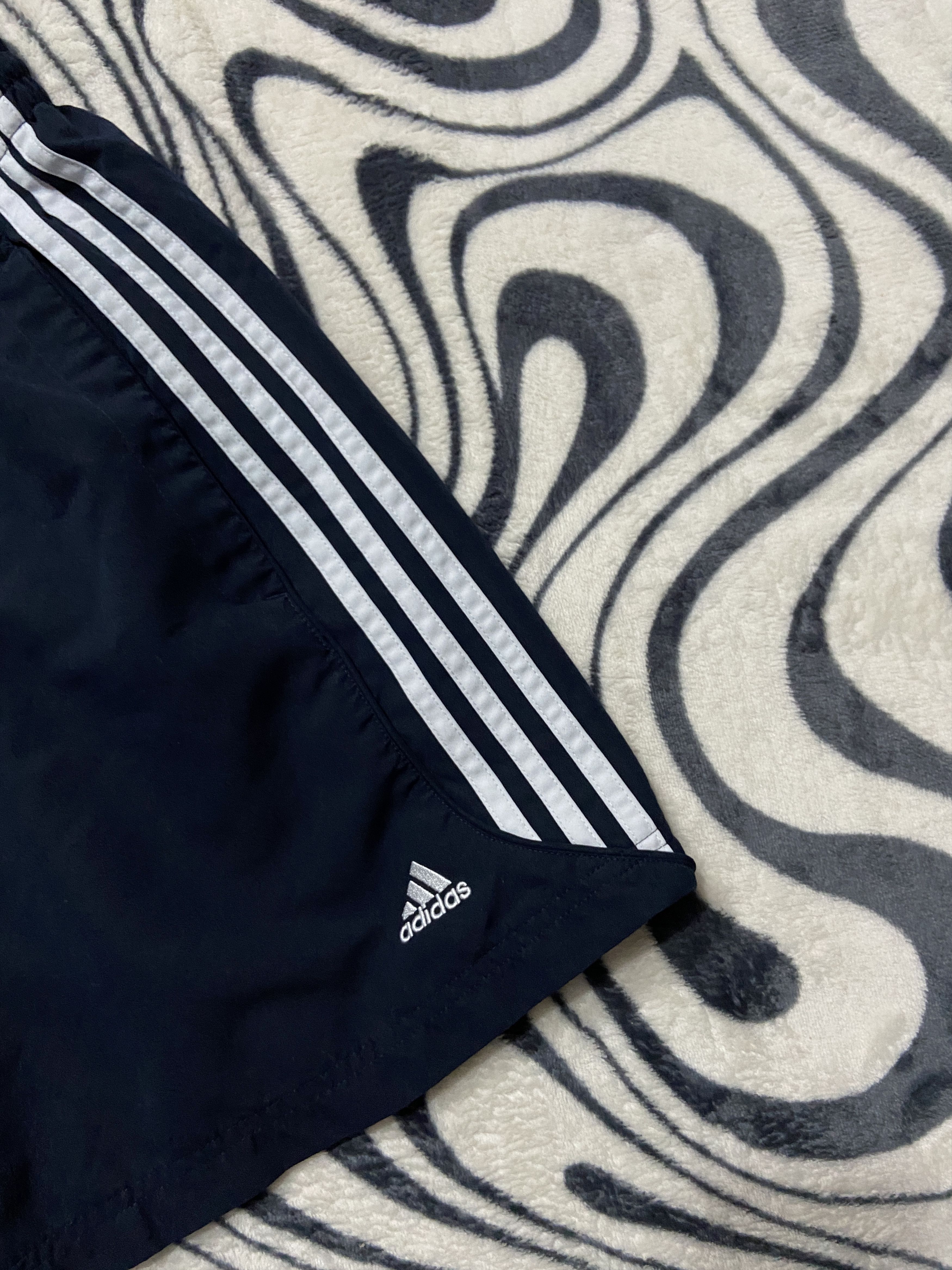 Adidas × Vintage Adidas Vintage Mens Nylon Shorts Size US 36 / EU 52 - 2 Thumbnail
