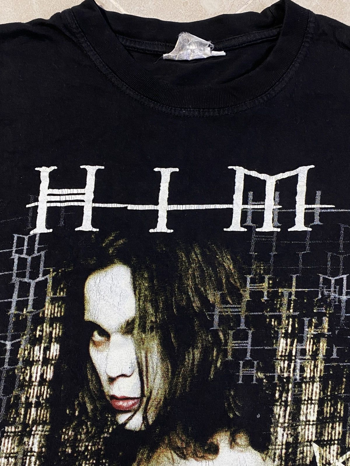 Band Tees Vintage 2004 HIM rock band t-shirt Size US M / EU 48-50 / 2 - 6 Thumbnail
