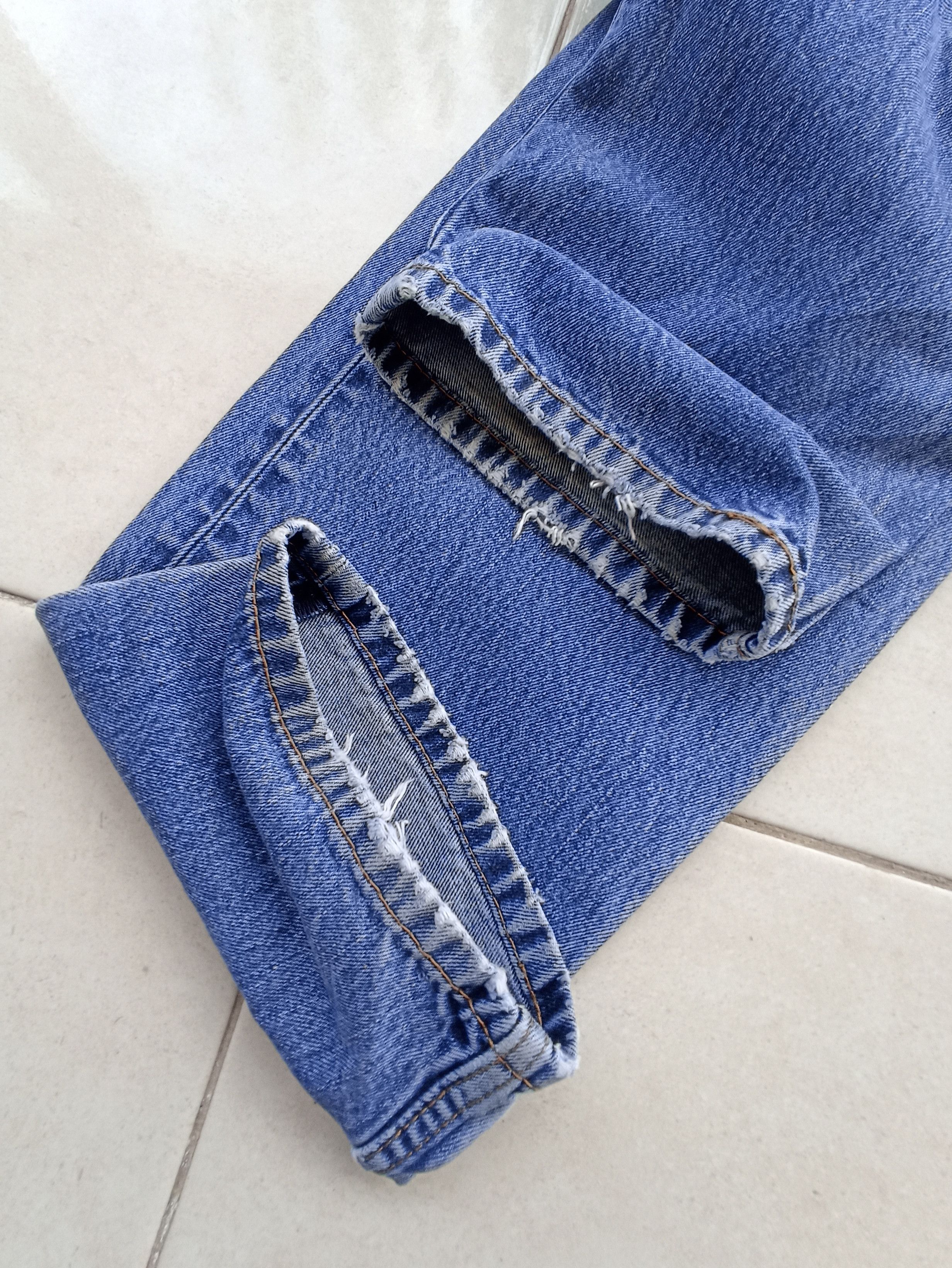 Jean × Levi's × Vintage Vintage Levis 550 Blue Jeans - J202 Size US 39 - 7 Thumbnail