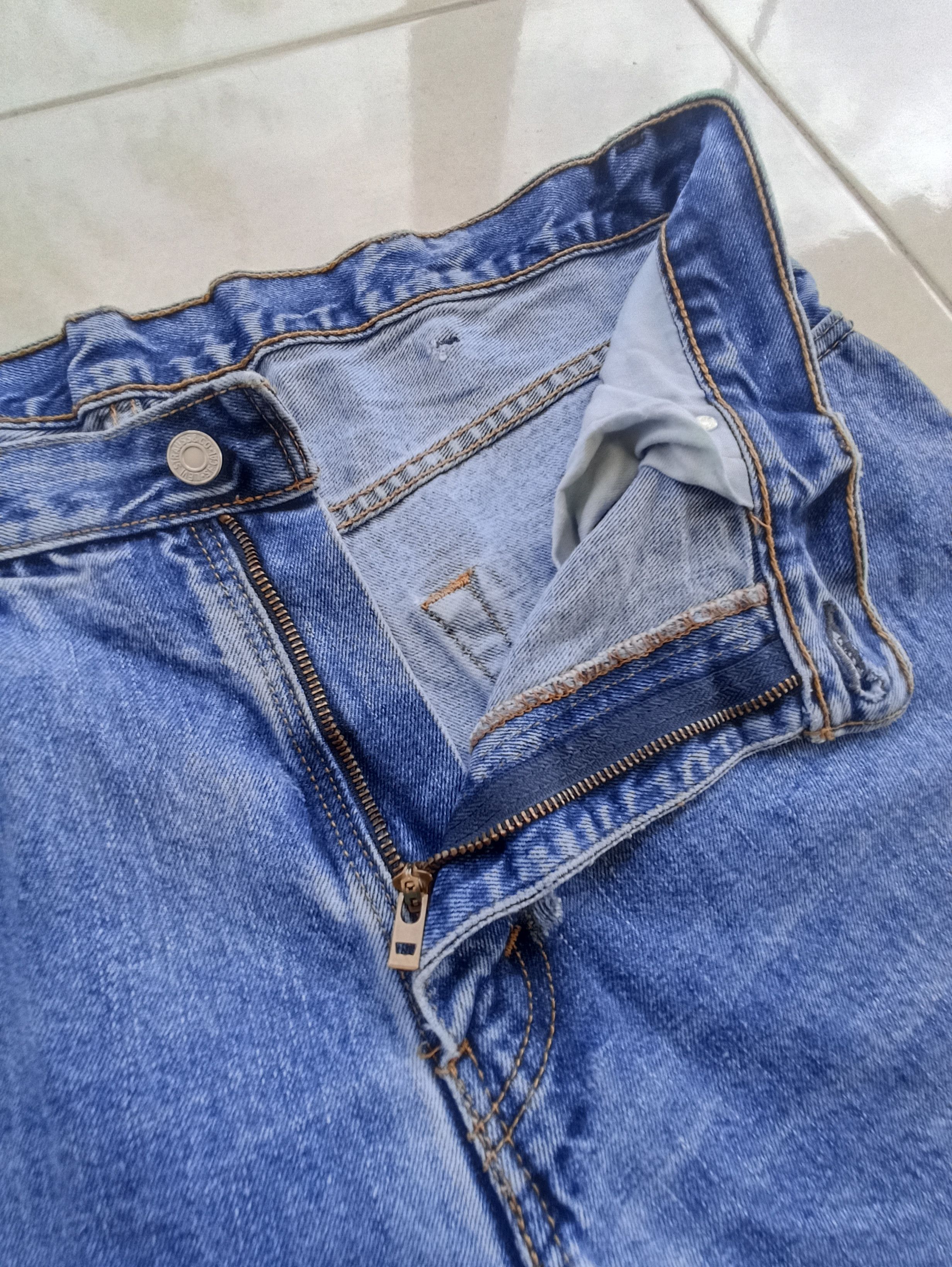 Jean × Levi's × Vintage Vintage Levis 550 Blue Jeans - J202 Size US 39 - 3 Thumbnail