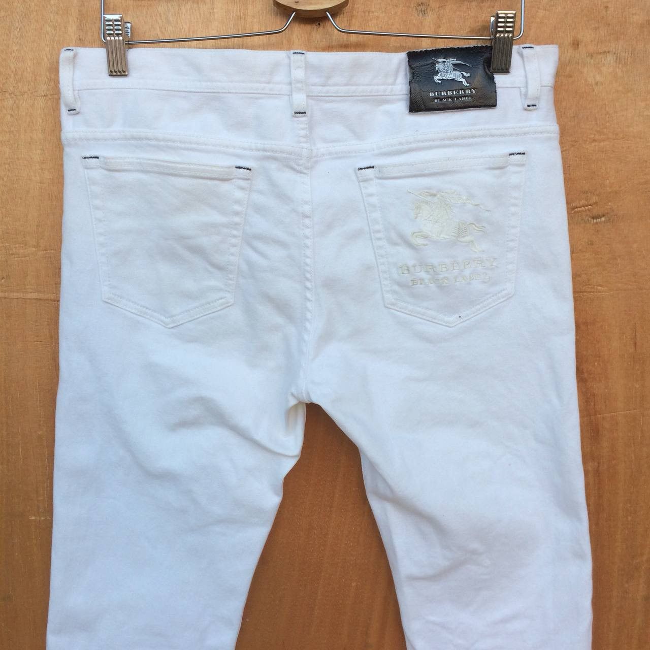 Burberry black label slimfit big logo pocket embroidered