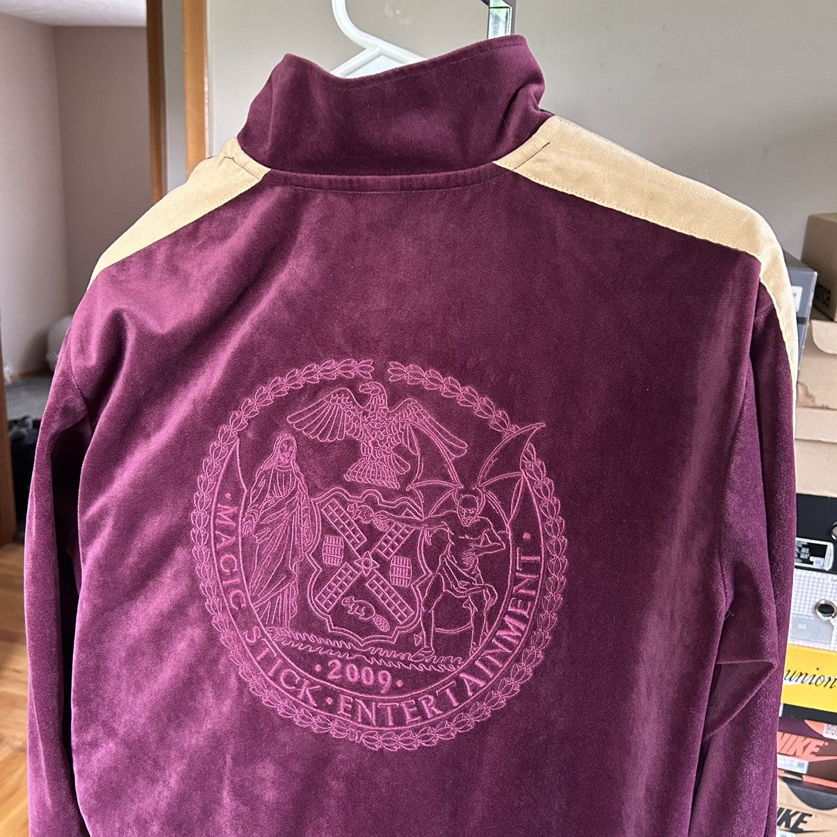 MAGIC STICK 2018 VELOUR SUEDE LEiSURE TRACK JACKET BYZANTiNE PURPLE WiNE Size US L / EU 52-54 / 3 - 6 Thumbnail