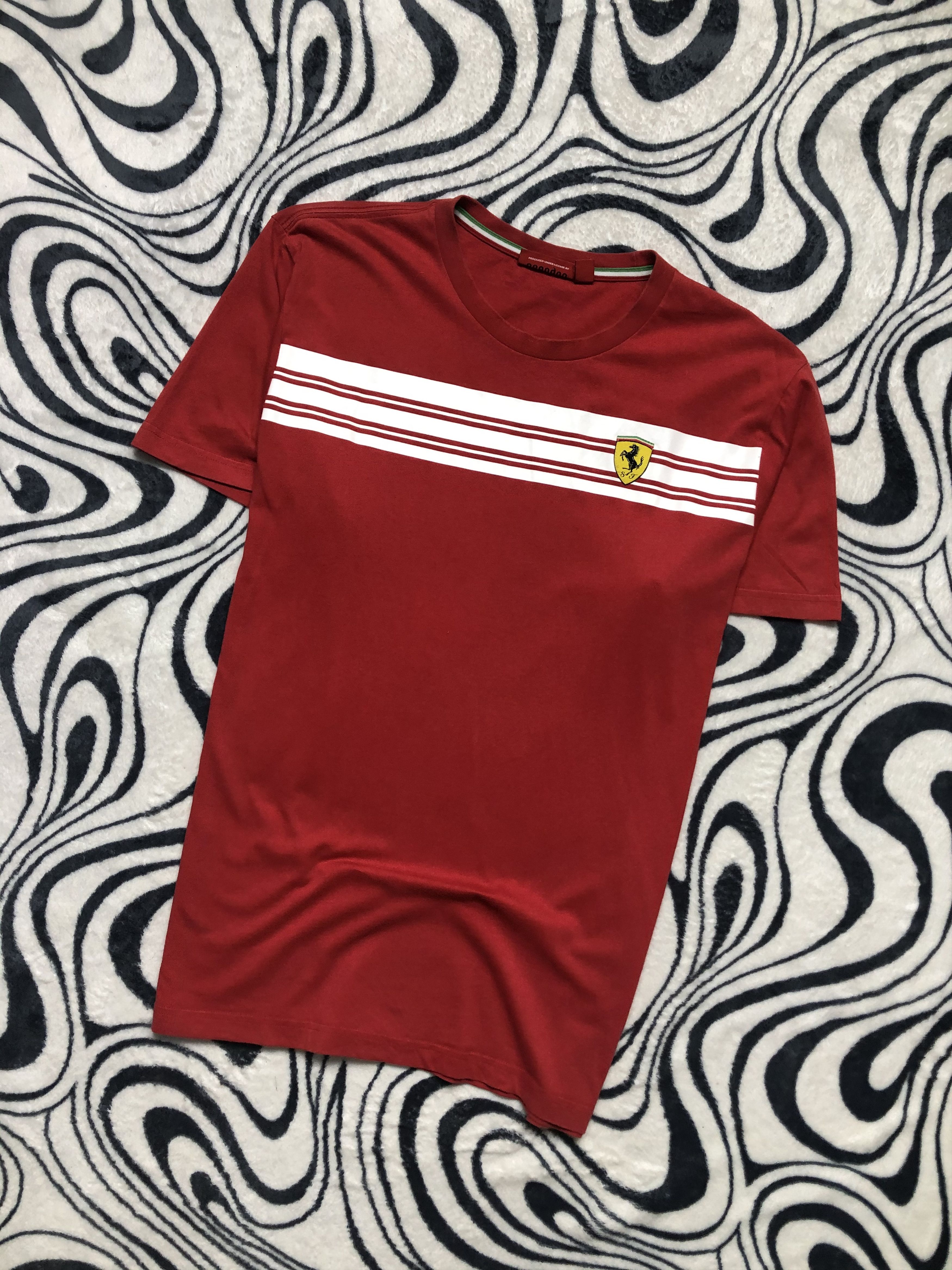 Ferrari Ferrari Scuderia Mens T-Shirt Tee Y2K Size US XL / EU 56 / 4 - 1 Thumbnail