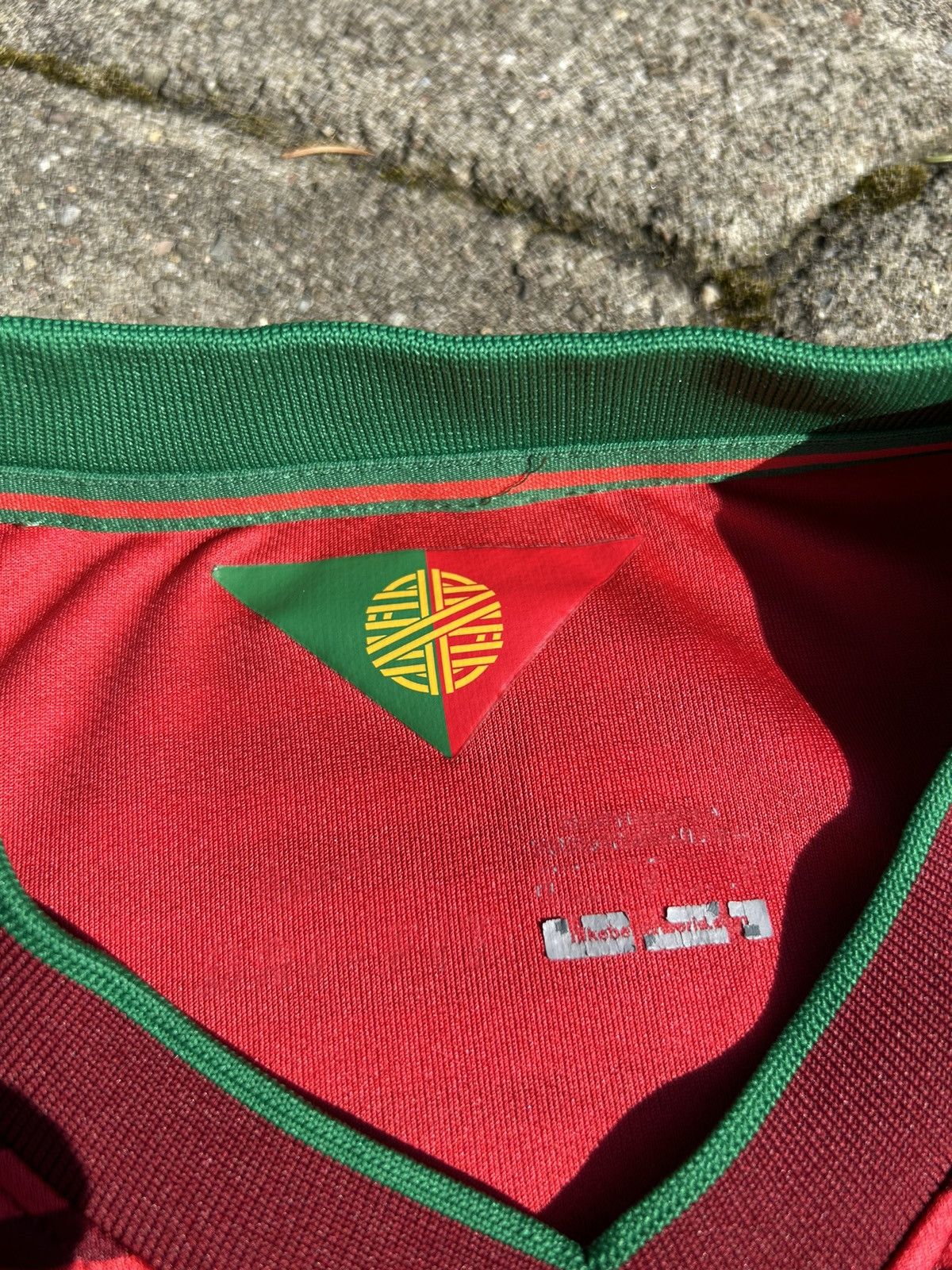Nike Vintage Nike Portugal Soccer Jersey Size US M / EU 48-50 / 2 - 13 Thumbnail