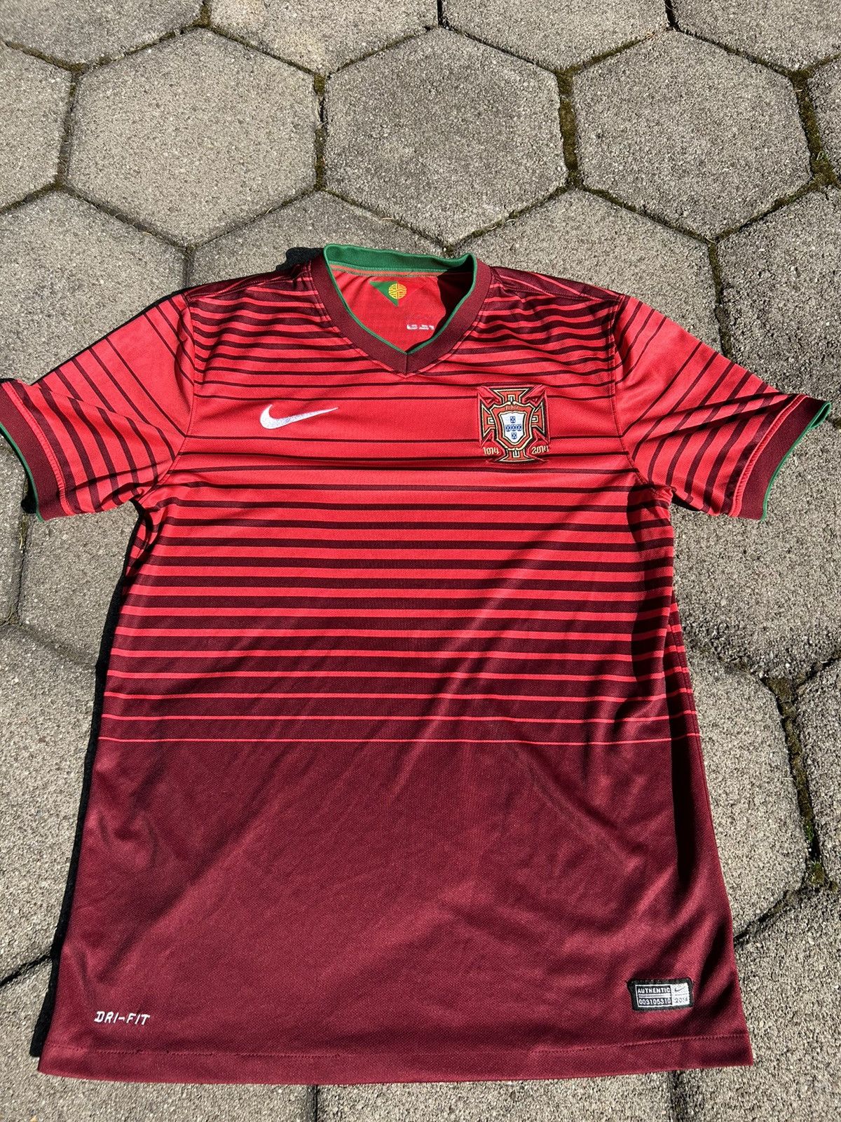 Nike Vintage Nike Portugal Soccer Jersey Size US M / EU 48-50 / 2 - 1 Thumbnail