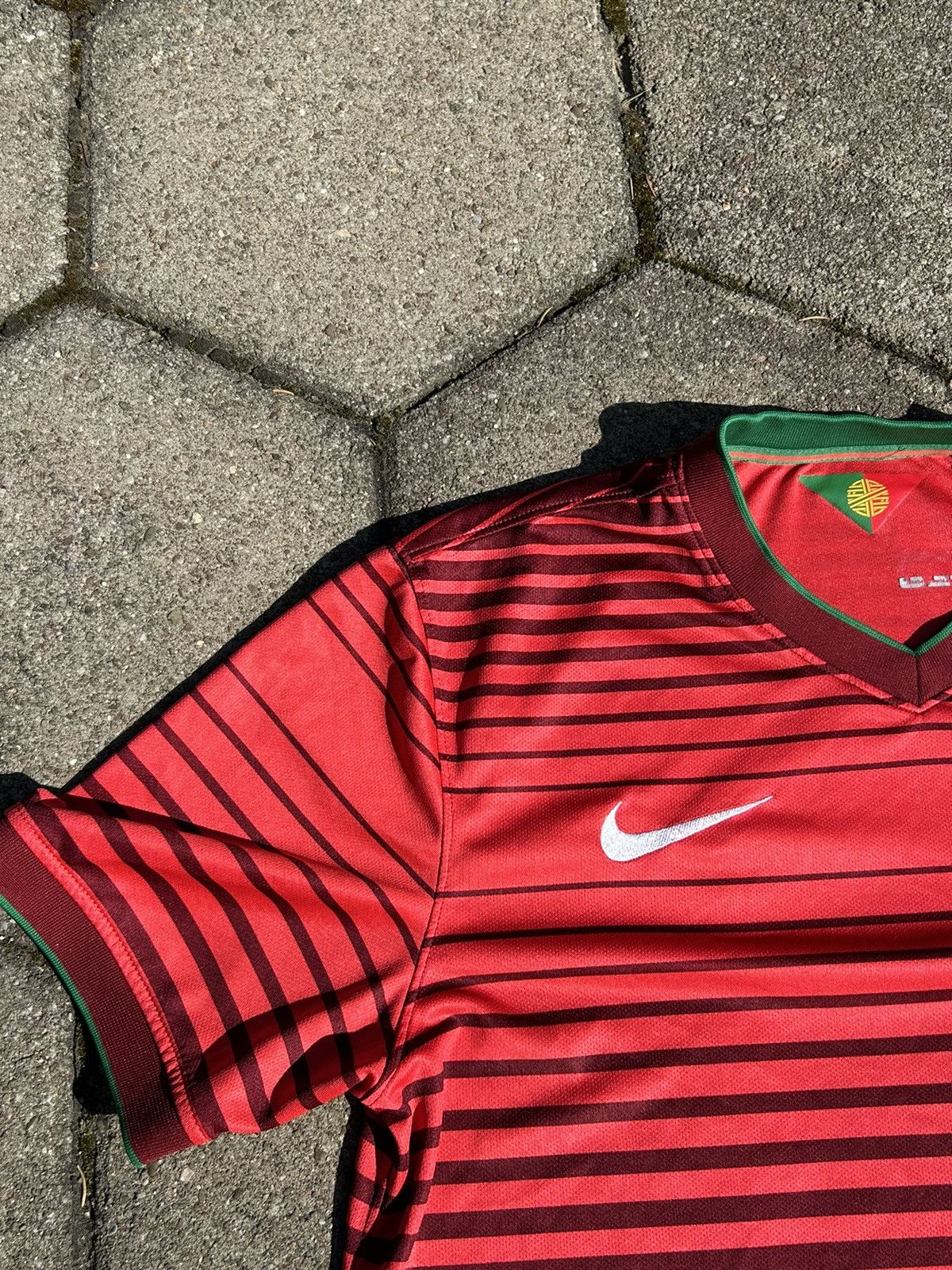 Nike Vintage Nike Portugal Soccer Jersey Size US M / EU 48-50 / 2 - 5 Thumbnail