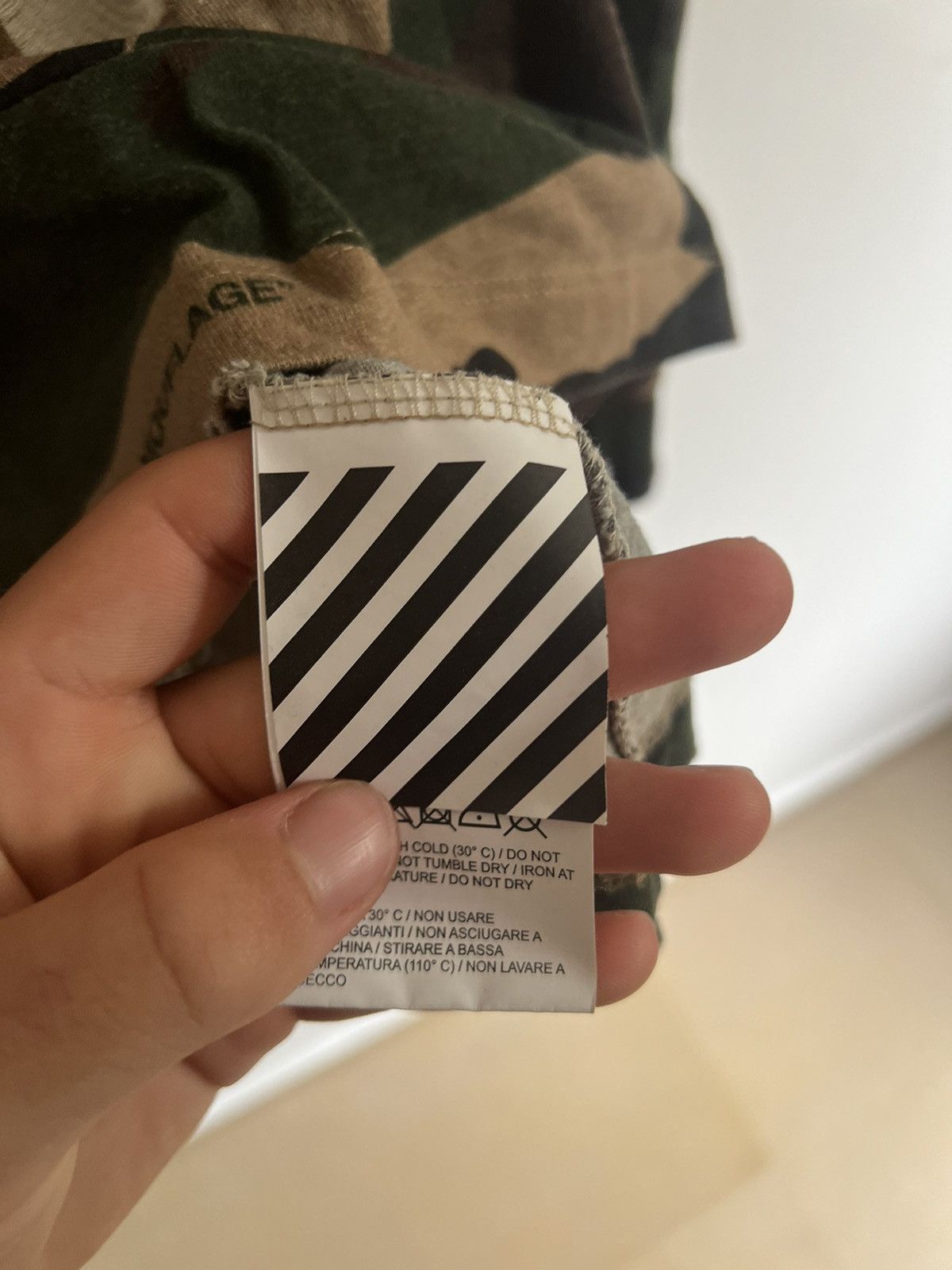 Off-White Off white camouflage Long sleeve TEE Size US M / EU 48-50 / 2 - 10 Thumbnail