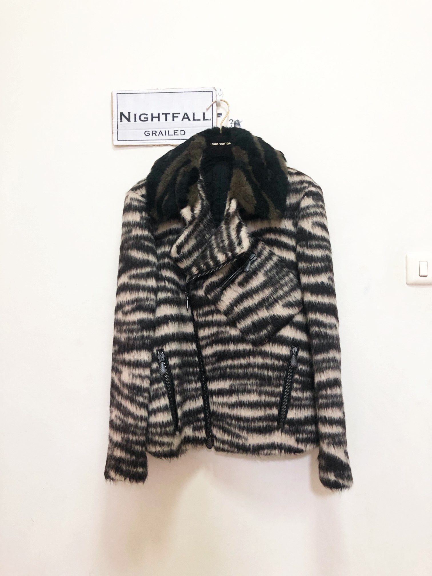 image of Bottega Veneta Bottega Venetta Lamb Fur Animal Print Jacket in Cream, Men's (Size Small)