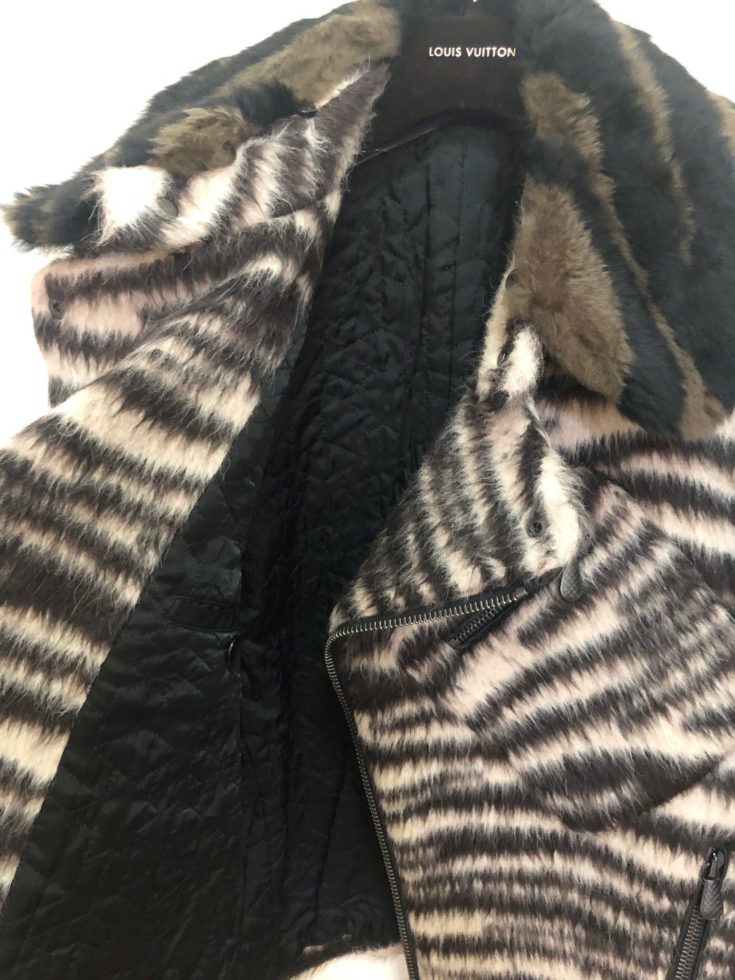 Bottega Veneta [FINAL PRICE] Bottega Venetta Lamb Fur Jacket [RRP $2,900] Size US S / EU 44-46 / 1 - 6 Thumbnail