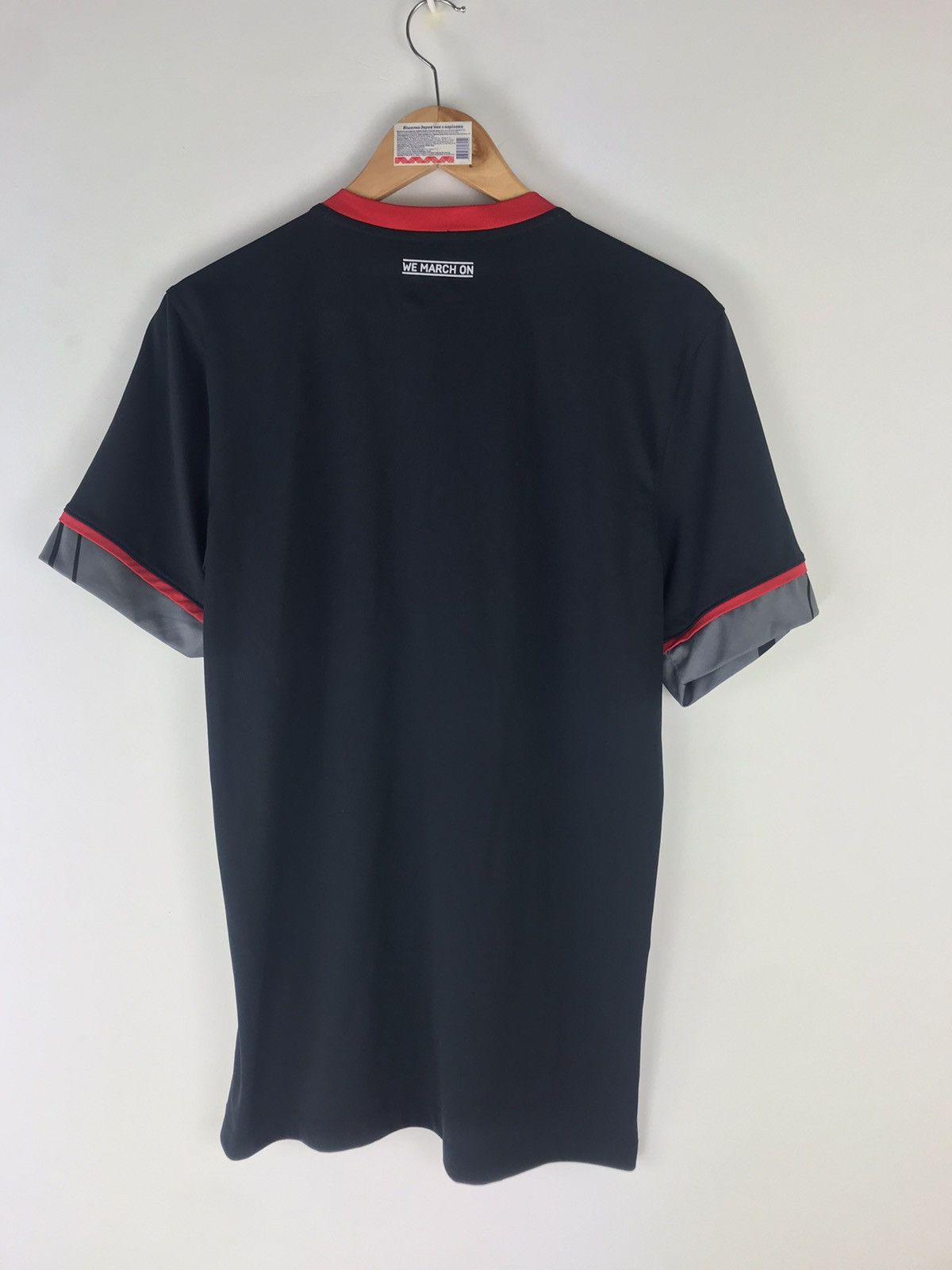 Under Armour SOUTHAMPTON F.C 2016/17 AWAY,SOCCER JERSEY,UNDER ARMOUR,Sz M Size US M / EU 48-50 / 2 - 2 Thumbnail