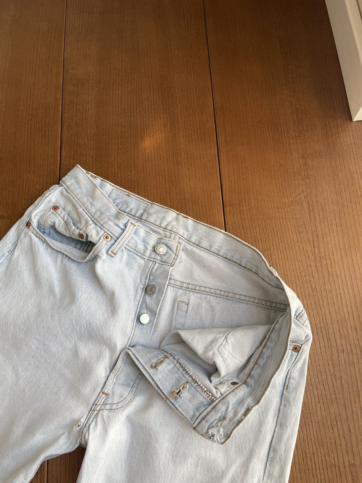 Levi's × Vintage Vintage 90’s Y2K Levi’s 501 Blue Stonewashed Denim Jeans Size US 31 - 11 Thumbnail