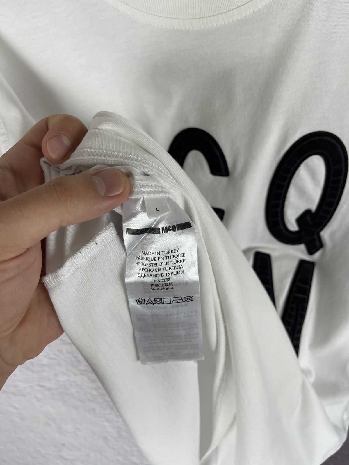 Alexander McQueen McQ Alexander McQueen big mirror logo white tee shirt Size US L / EU 52-54 / 3 - 10 Thumbnail