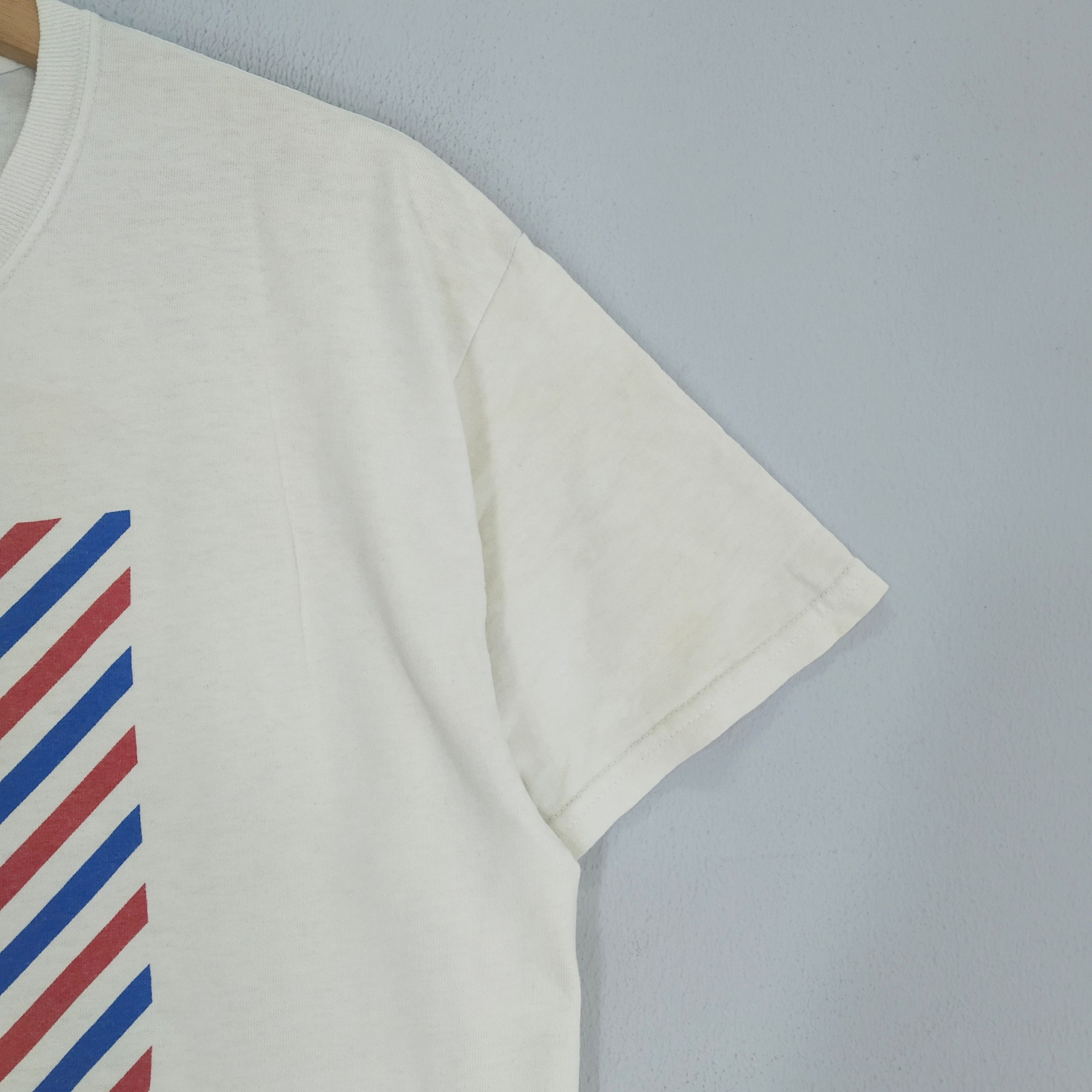Japanese Brand Vintage Undercover Jun Takahashi Big Logo U Japan T-shirt Size US M / EU 48-50 / 2 - 3 Thumbnail