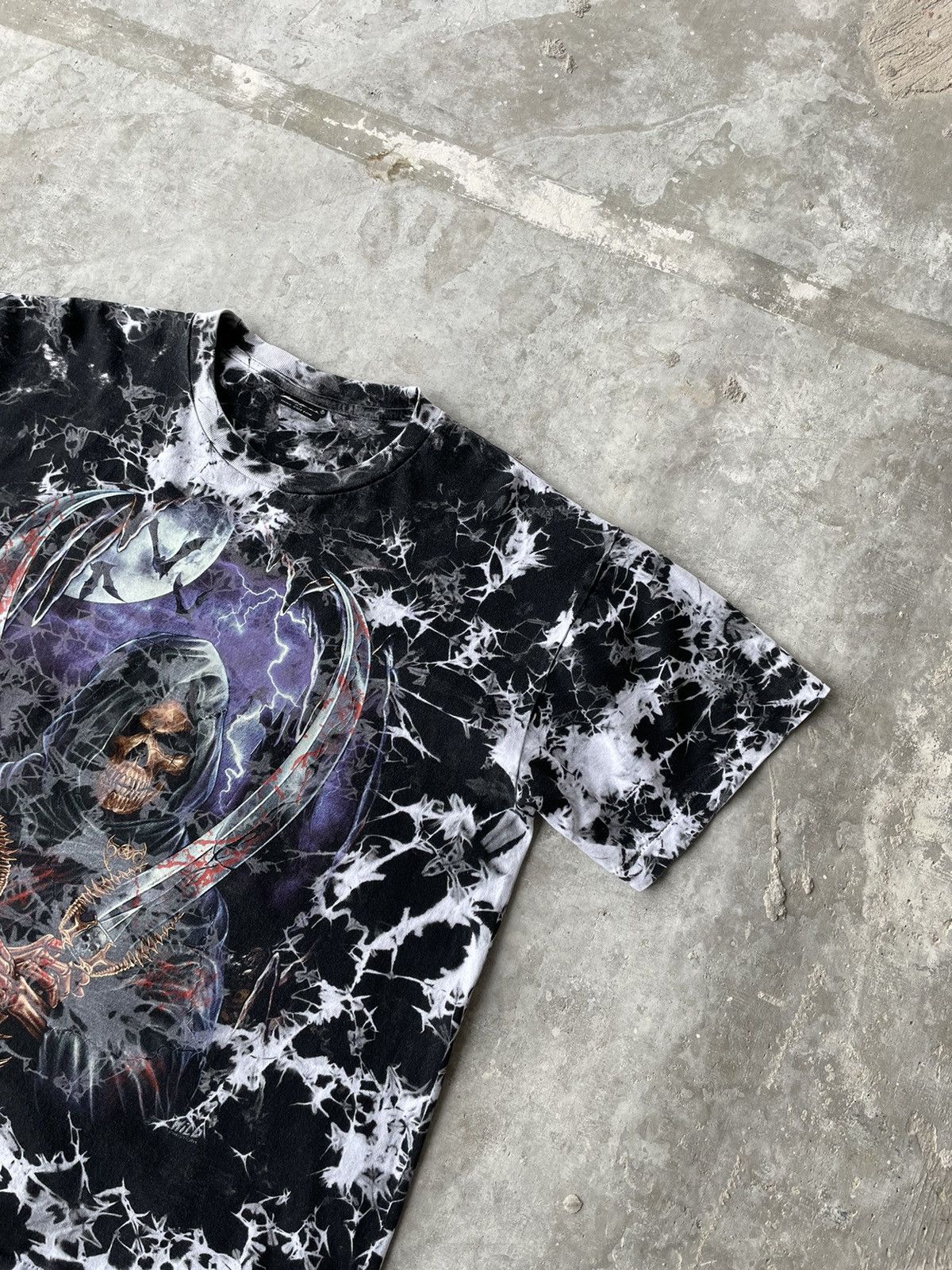 Vintage Vintage Wild Evil Devil Death Full Printed Tee Shirt Size L Size US L / EU 52-54 / 3 - 2 Thumbnail