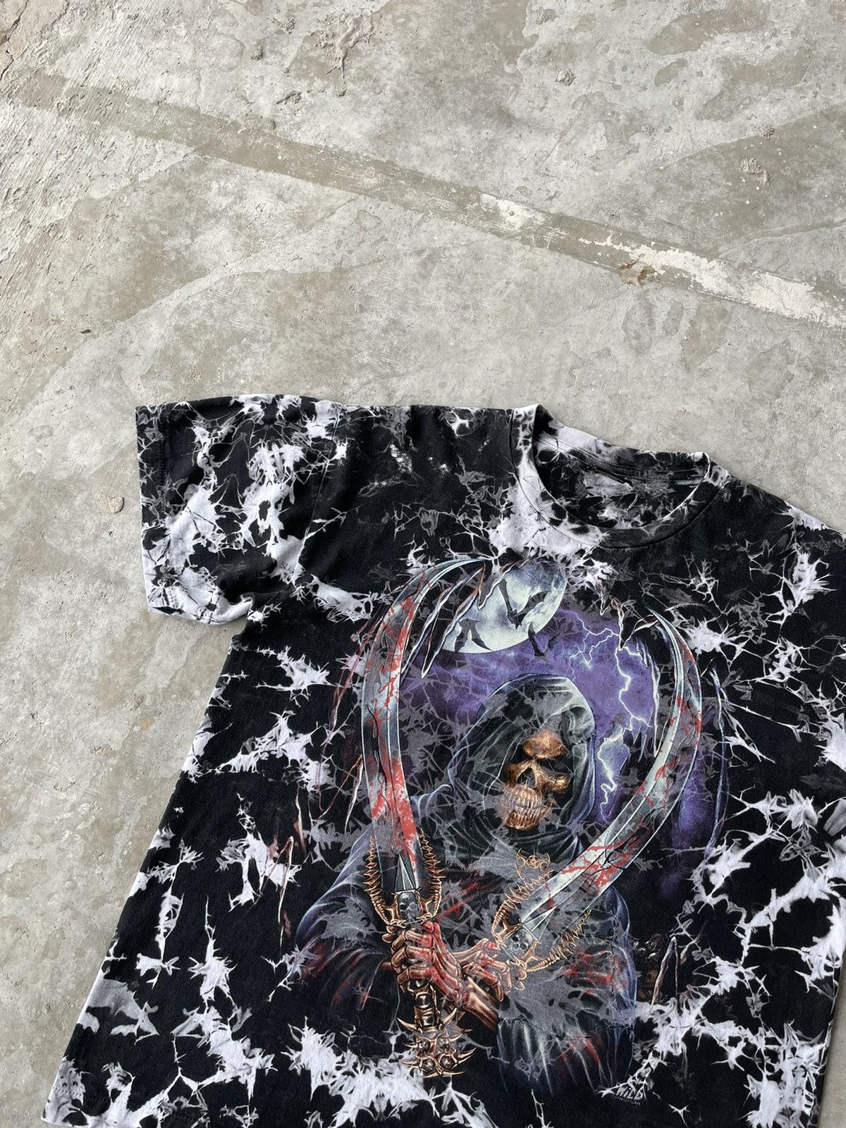 Vintage Vintage Wild Evil Devil Death Full Printed Tee Shirt Size L Size US L / EU 52-54 / 3 - 3 Thumbnail