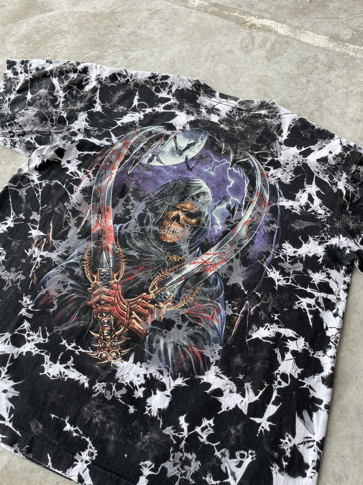 Vintage Vintage Wild Evil Devil Death Full Printed Tee Shirt Size L Size US L / EU 52-54 / 3 - 15 Thumbnail