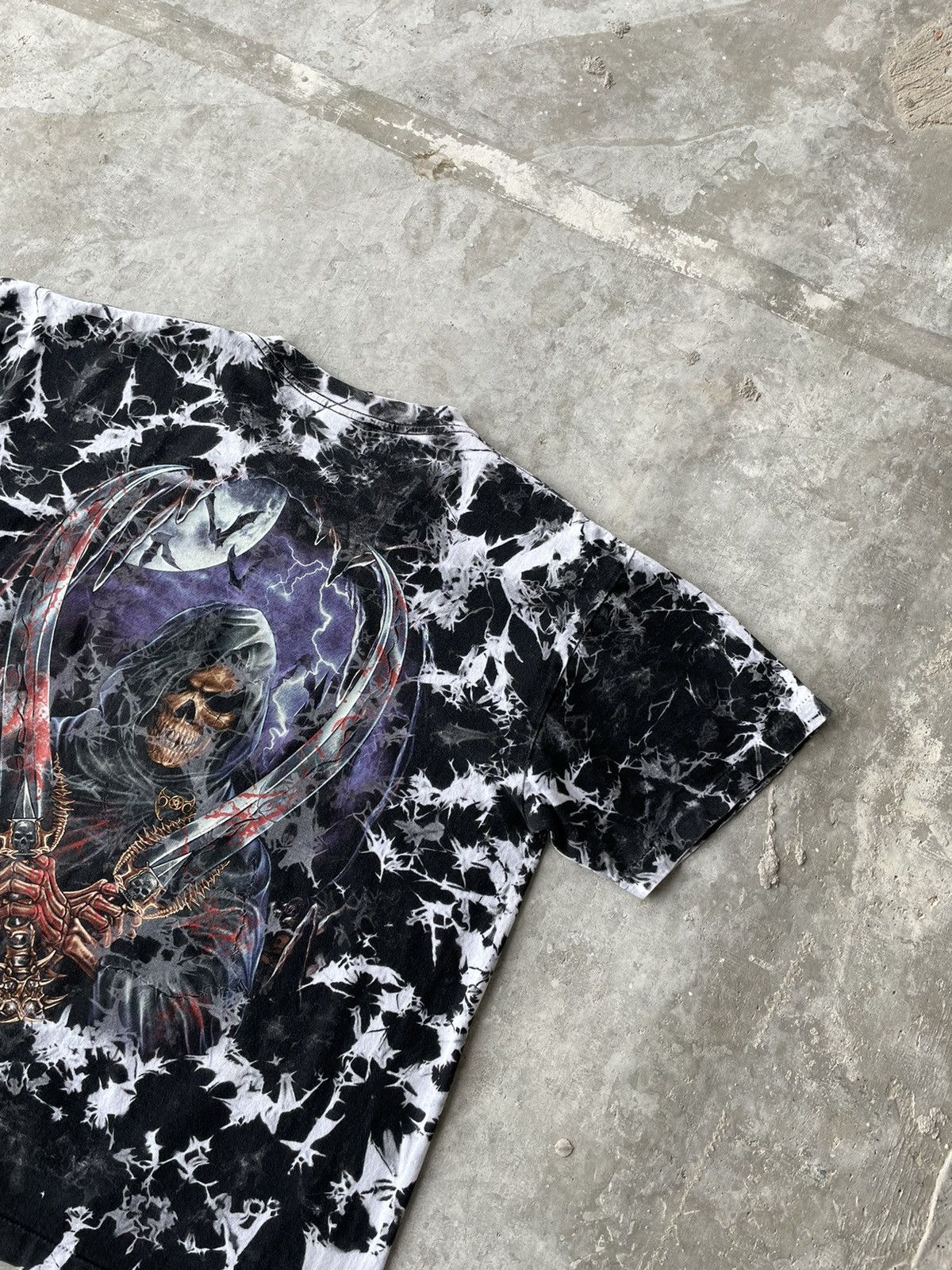 Vintage Vintage Wild Evil Devil Death Full Printed Tee Shirt Size L Size US L / EU 52-54 / 3 - 13 Thumbnail