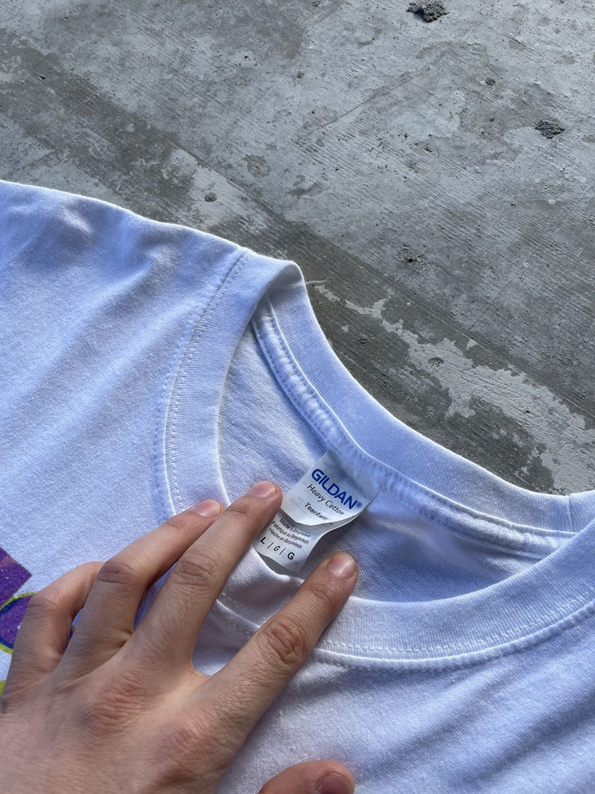 Vintage Vintage Gildan Attack Of The Marshmallow White Tee Size L Size US L / EU 52-54 / 3 - 6 Thumbnail