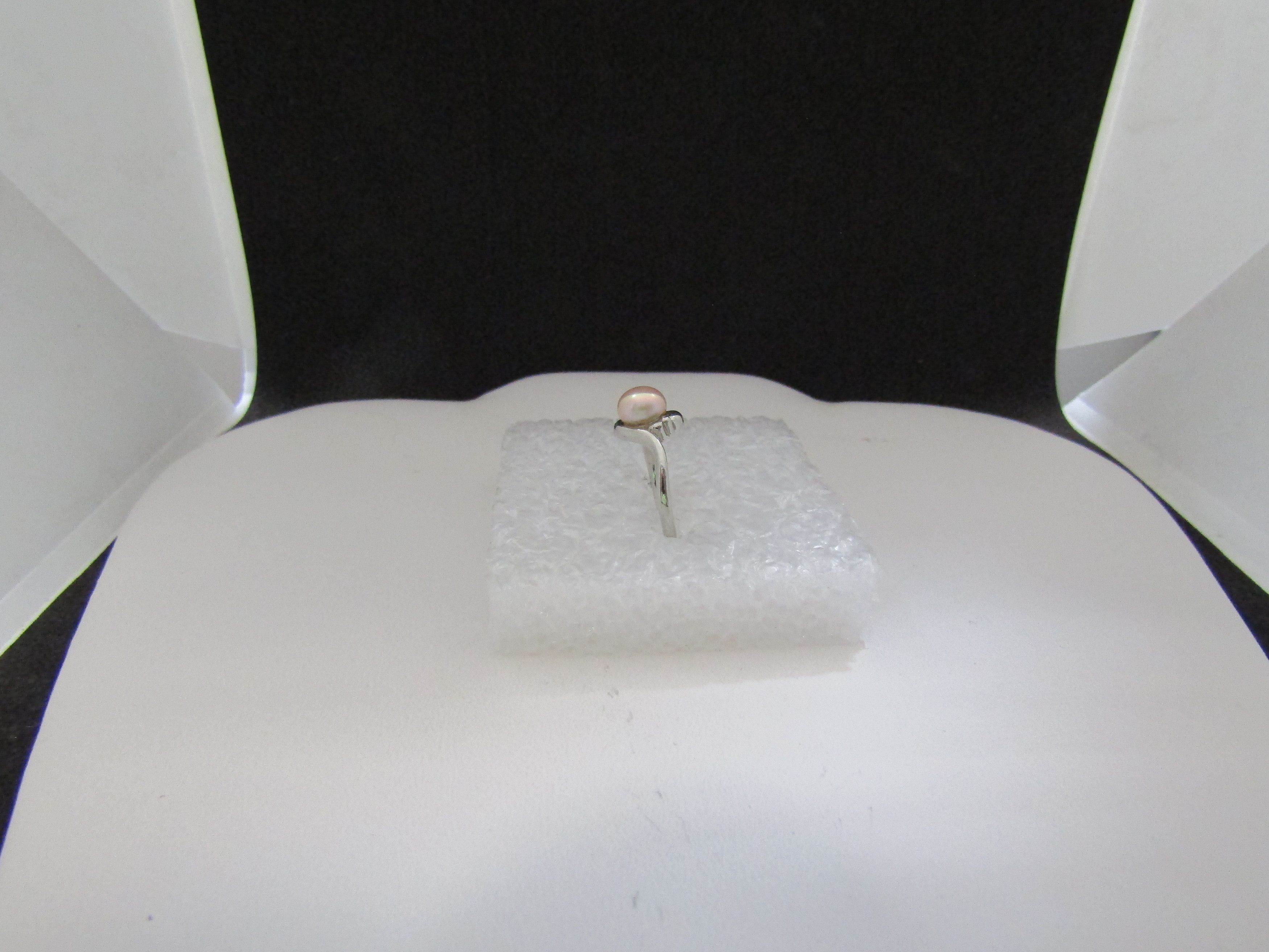 Jewelry Cream Freshwater Pearl Ring - US Size 5.25 Size ONE SIZE - 2 Thumbnail