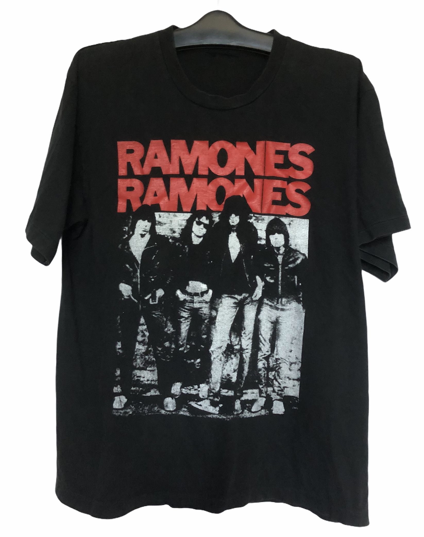 Band Tees Vintage Bootleg Ramones Band Tshirt Size US L / EU 52-54 / 3 - 1 Thumbnail