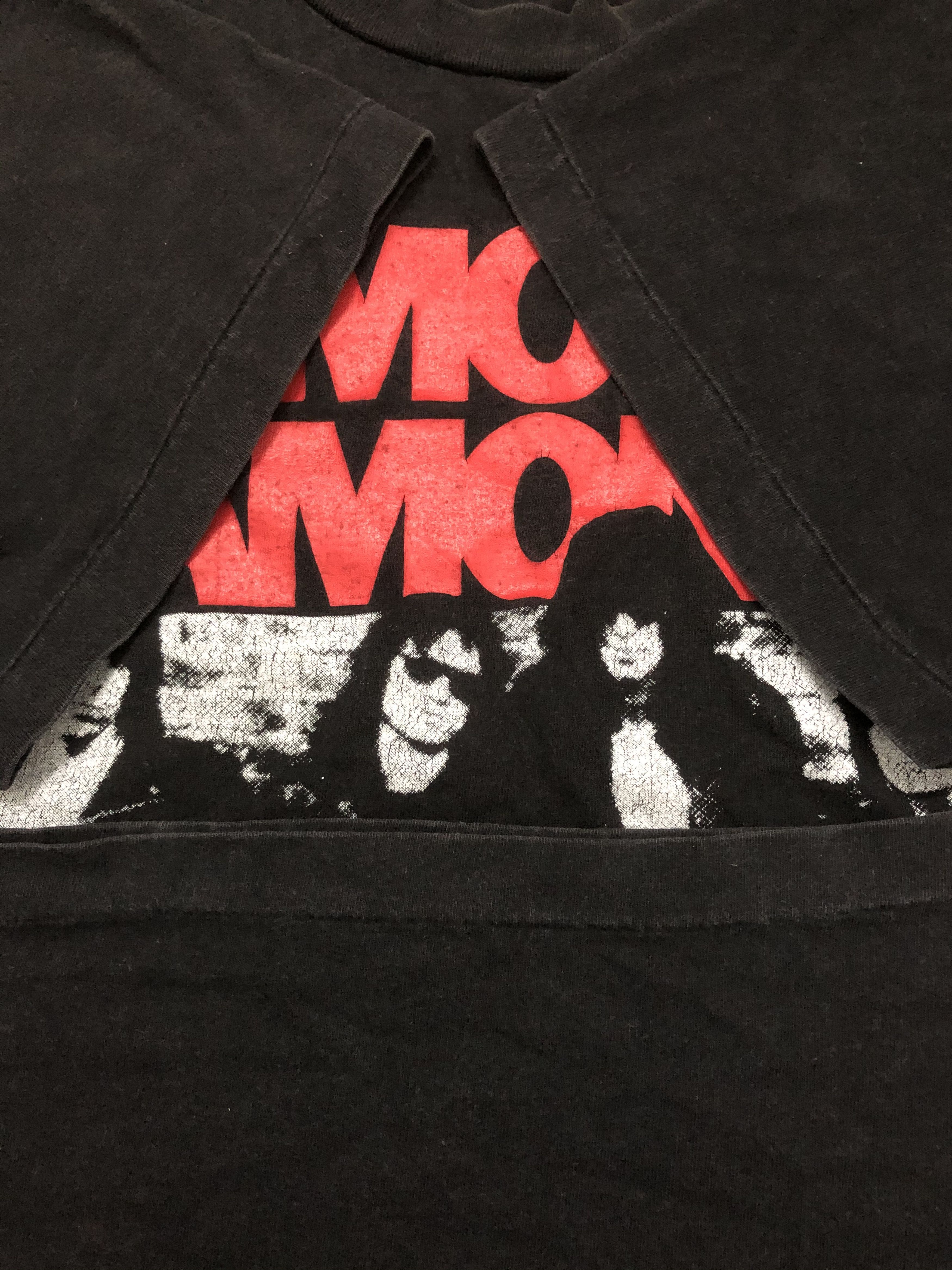Band Tees Vintage Bootleg Ramones Band Tshirt Size US L / EU 52-54 / 3 - 3 Thumbnail