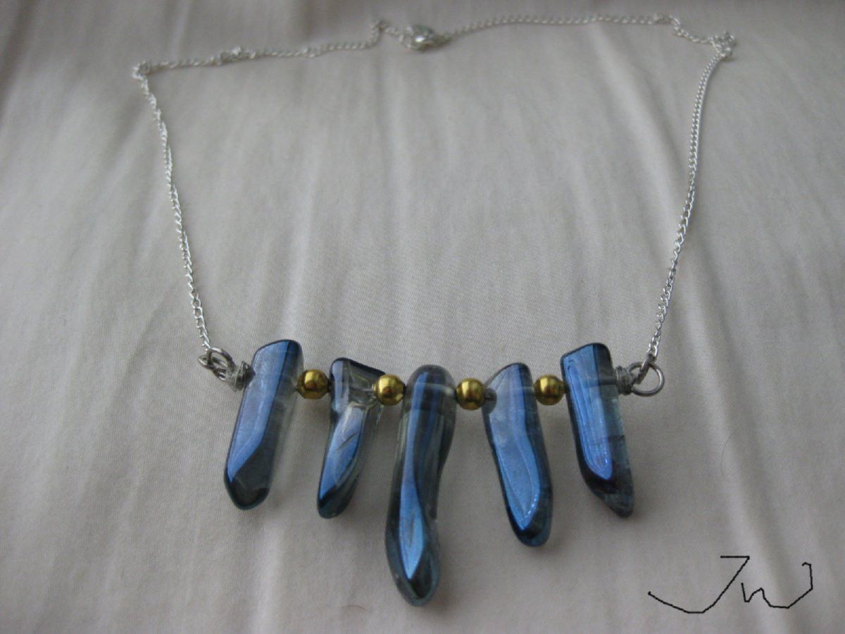 Handmade × Jewelry Blue Quartz Crystal necklace with gold beads Size ONE SIZE - 5 Thumbnail