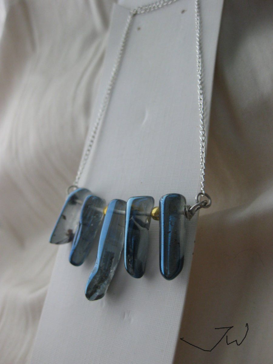 Handmade × Jewelry Blue Quartz Crystal necklace with gold beads Size ONE SIZE - 2 Thumbnail
