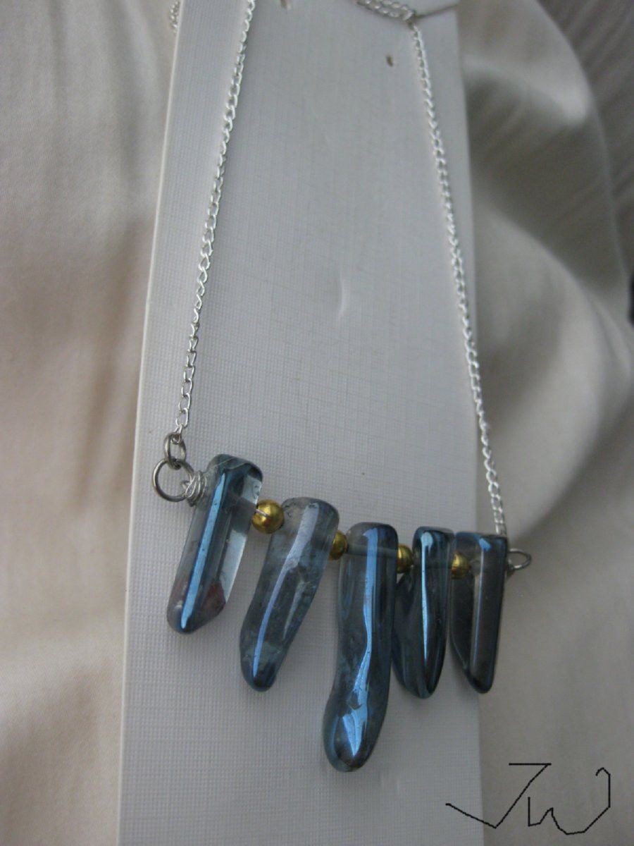 Handmade × Jewelry Blue Quartz Crystal necklace with gold beads Size ONE SIZE - 3 Thumbnail