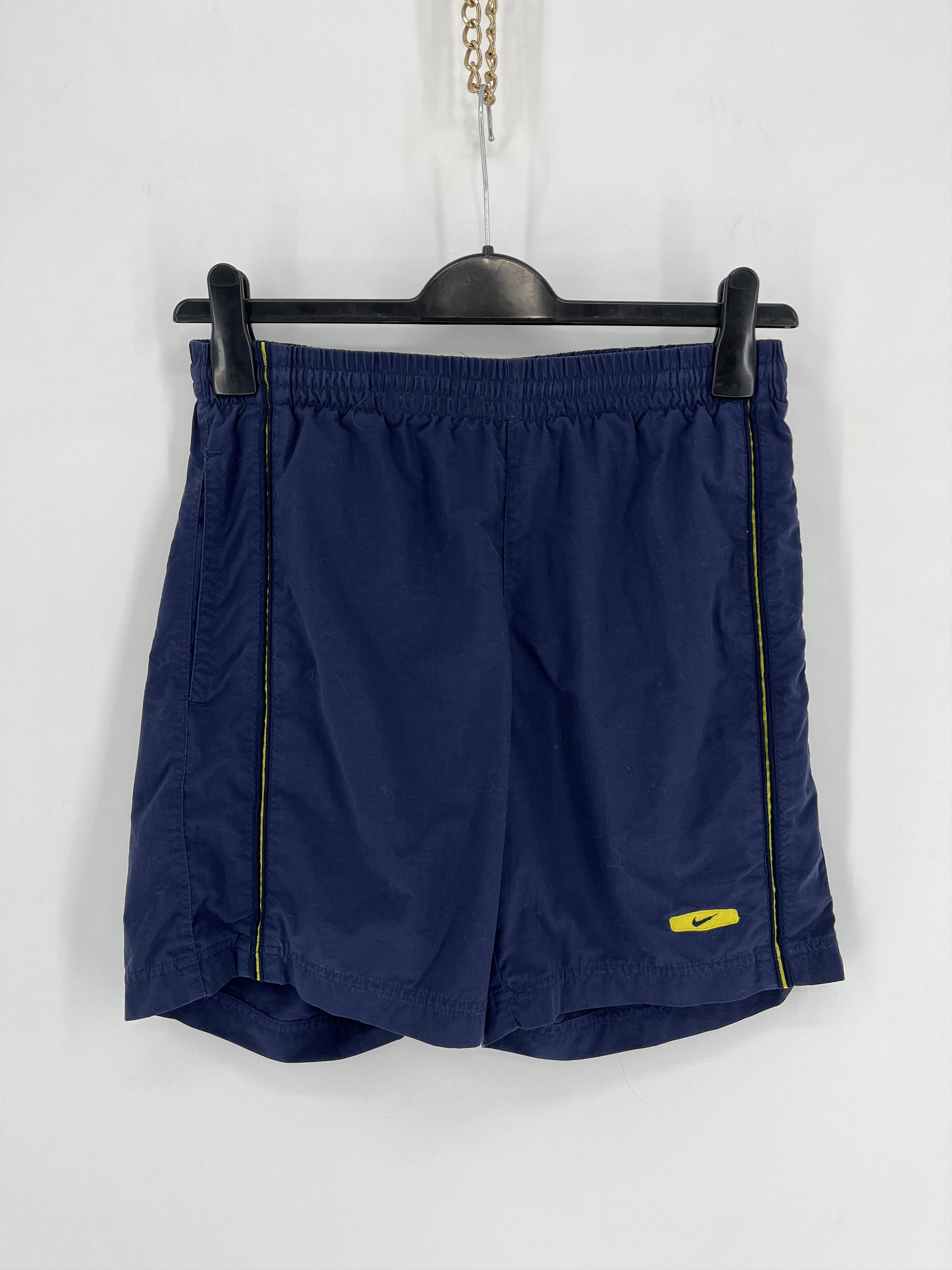 Nike 90s Vintage Nike Swoosh Logo Shorts Travis Style Size US 30 / EU 46 - 1 Thumbnail