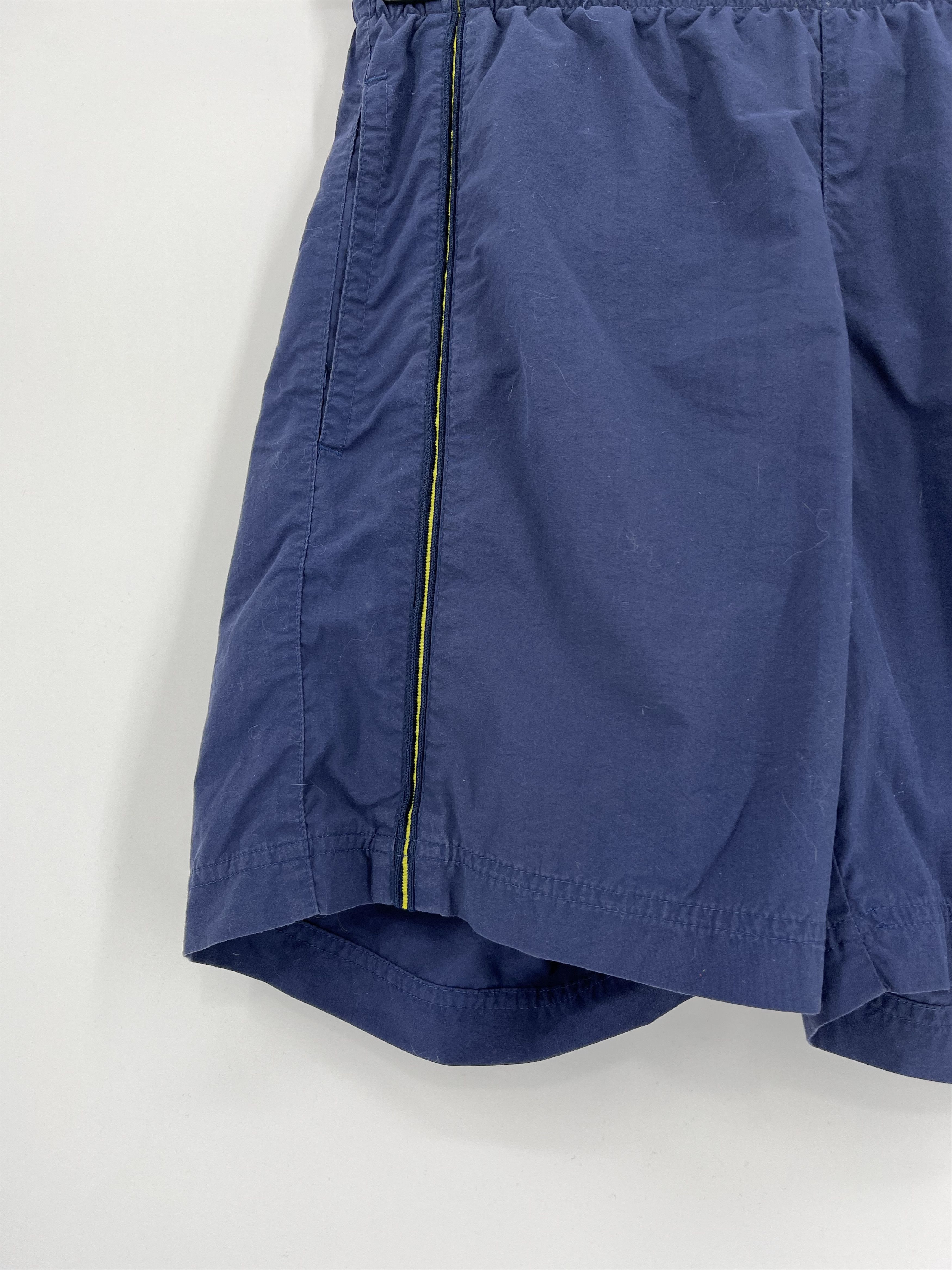 Nike 90s Vintage Nike Swoosh Logo Shorts Travis Style Size US 30 / EU 46 - 3 Thumbnail