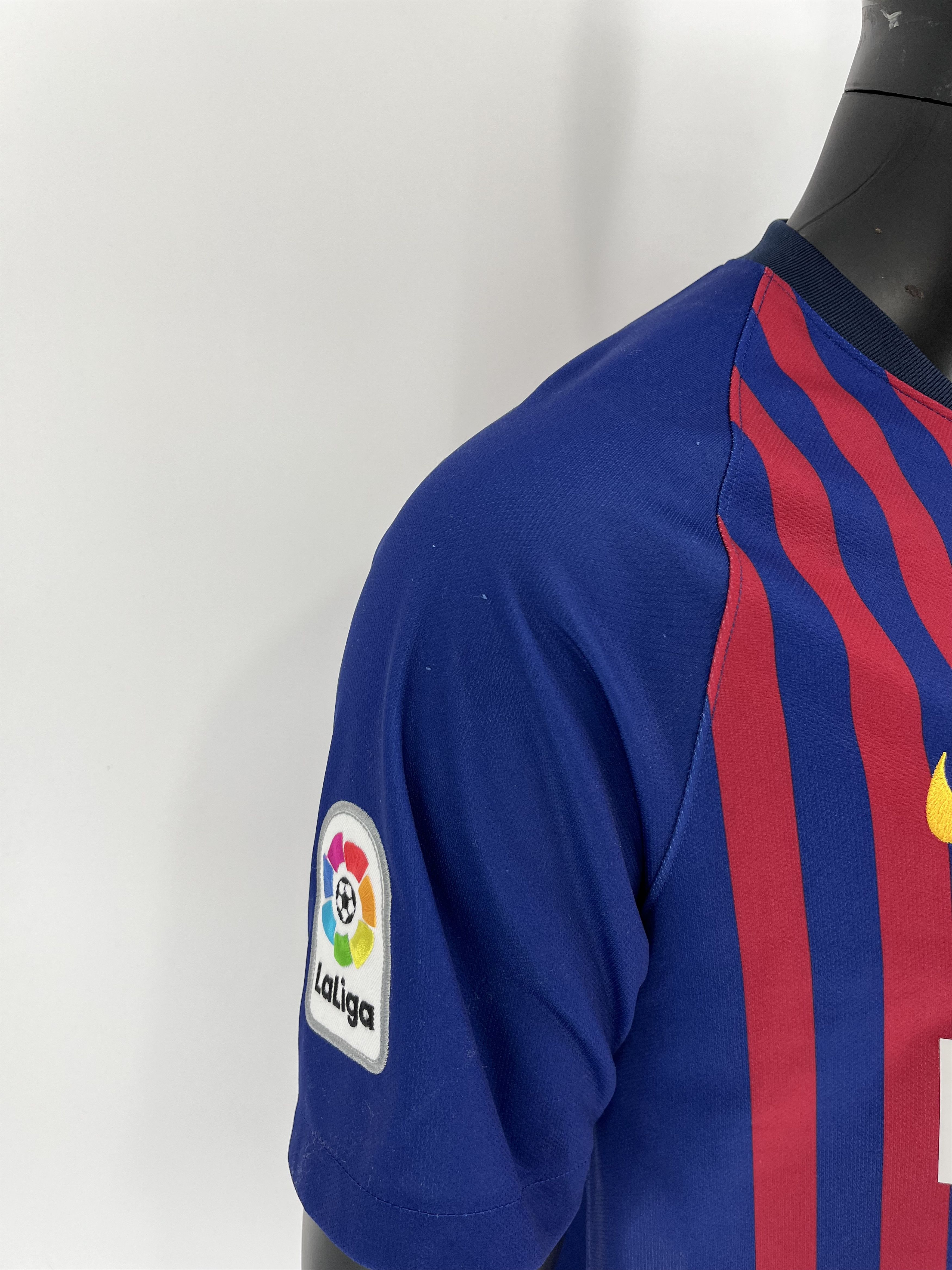 Other Vintage Y2K Nike FC Barcelona Home Soccer Jersey Size US M / EU 48-50 / 2 - 9 Thumbnail