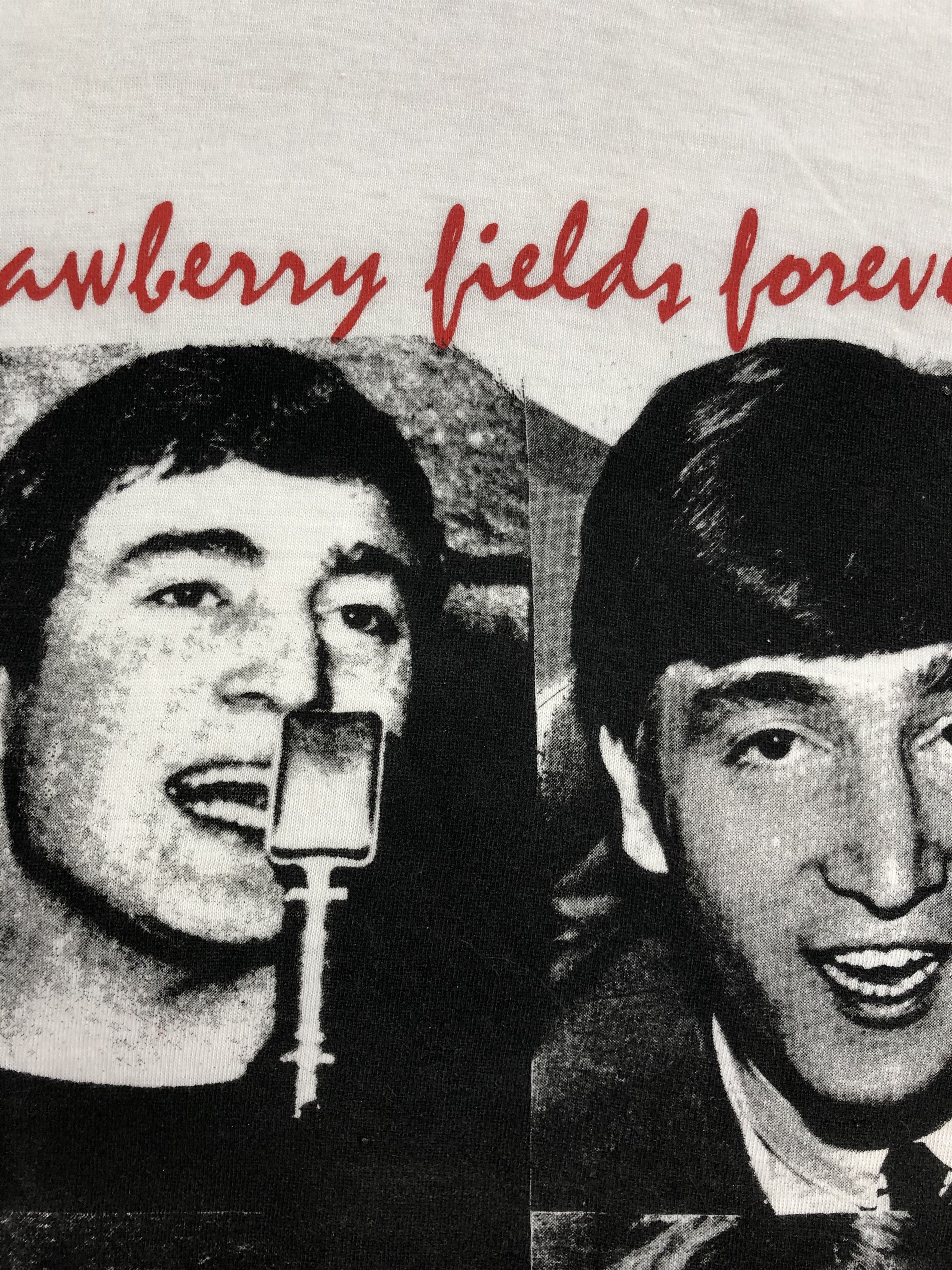 Band Tees Vintage 90s The Beatles Strawberry Fields Forever t-shirt Size US XL / EU 56 / 4 - 5 Thumbnail