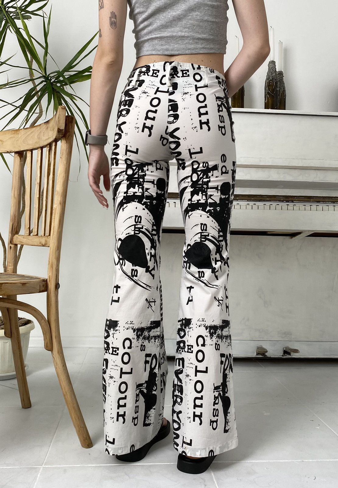 Vintage JEAN PAUL GAULTIER STYLE PRINTED NYLON FLASH PANTS Size 26" / US 2 / IT 38 - 9 Thumbnail