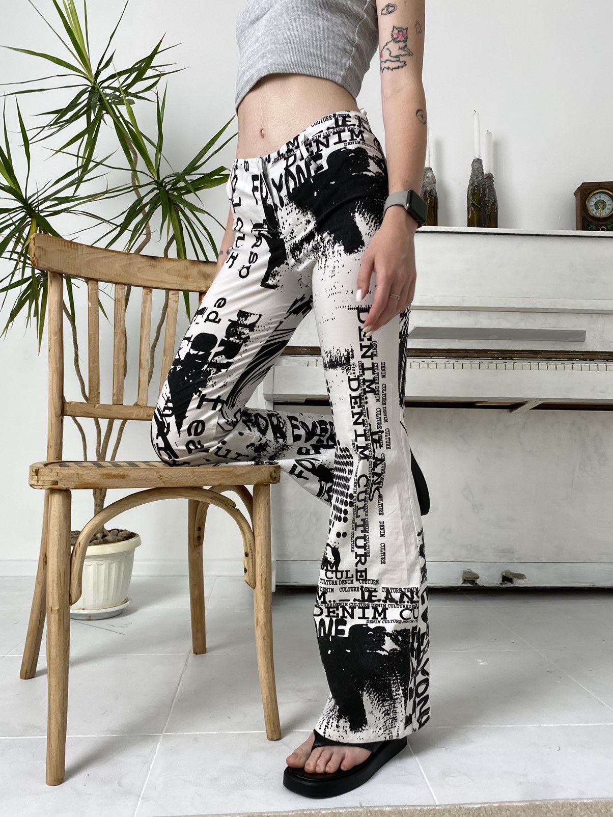 Vintage JEAN PAUL GAULTIER STYLE PRINTED NYLON FLASH PANTS Size 26" / US 2 / IT 38 - 1 Thumbnail