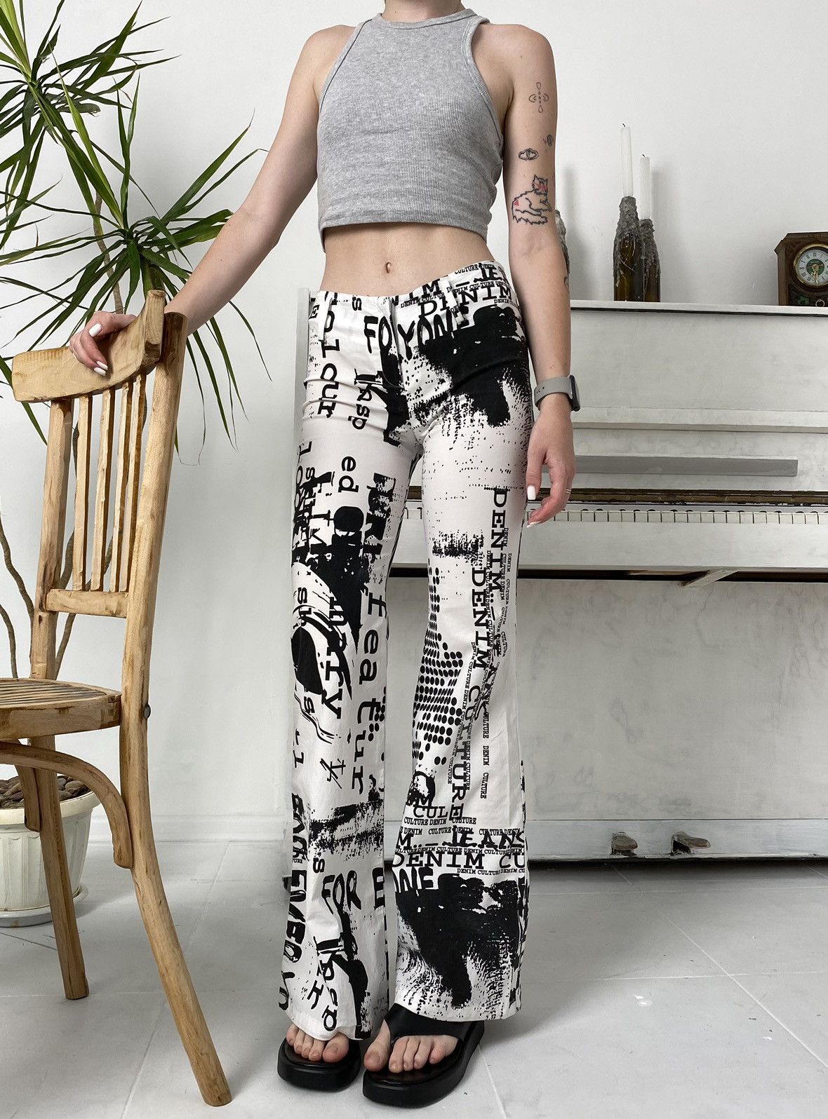 Vintage JEAN PAUL GAULTIER STYLE PRINTED NYLON FLASH PANTS Size 26" / US 2 / IT 38 - 3 Thumbnail