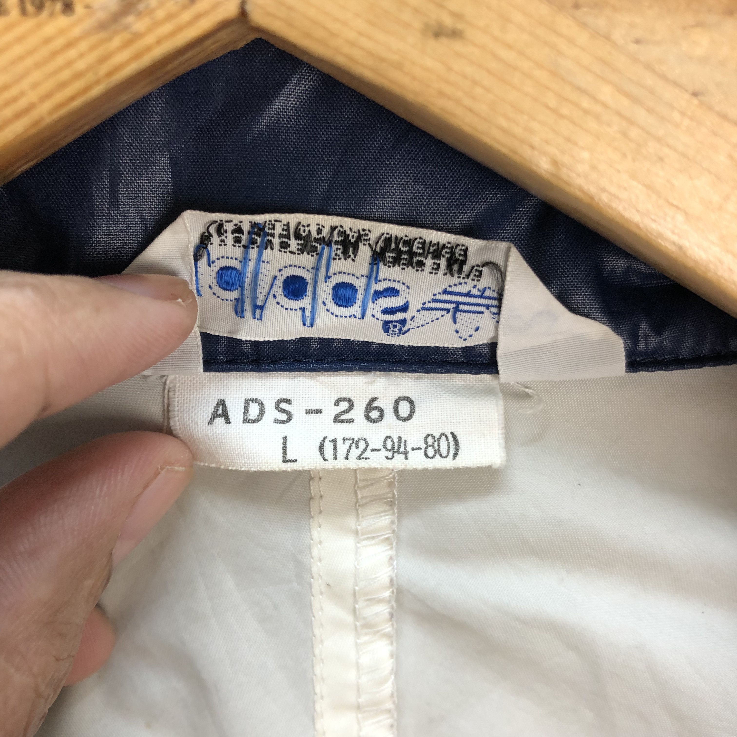 Adidas Vintage 90s Adidas Light Weight Jacket/Windbreaker #5954-215 Size US L / EU 52-54 / 3 - 9 Thumbnail