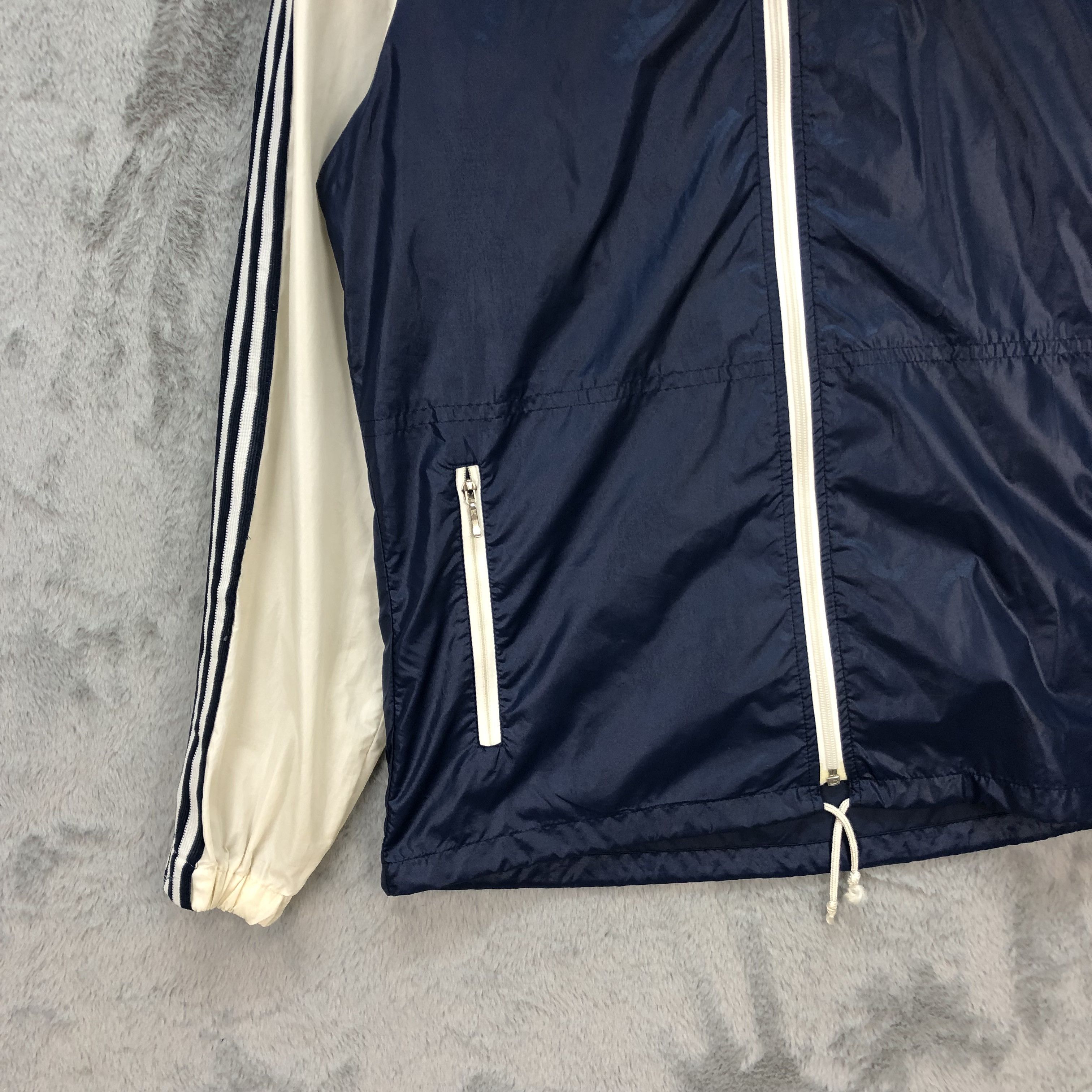 Adidas Vintage 90s Adidas Light Weight Jacket/Windbreaker #5954-215 Size US L / EU 52-54 / 3 - 5 Thumbnail