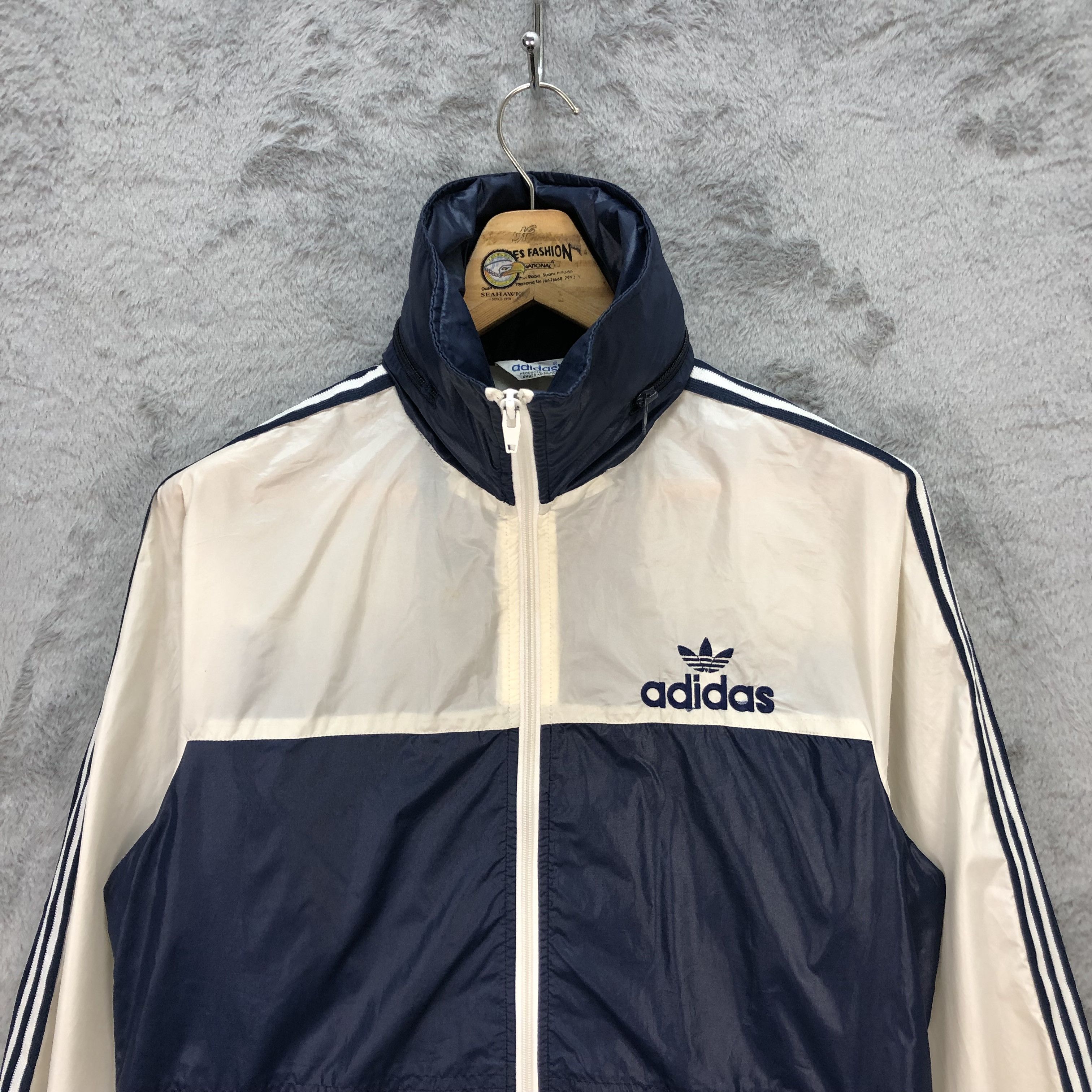 Adidas Vintage 90s Adidas Light Weight Jacket/Windbreaker #5954-215 Size US L / EU 52-54 / 3 - 2 Thumbnail