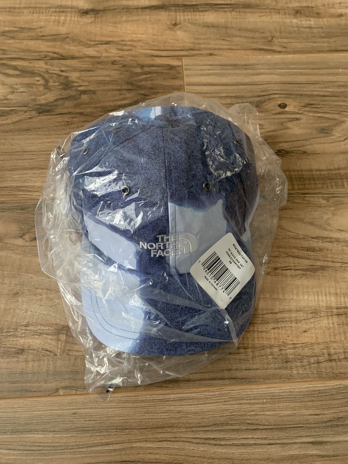 Supreme × The North Face Supreme The North Face Bleached Denim Print 6-Panel Size ONE SIZE - 1 Thumbnail