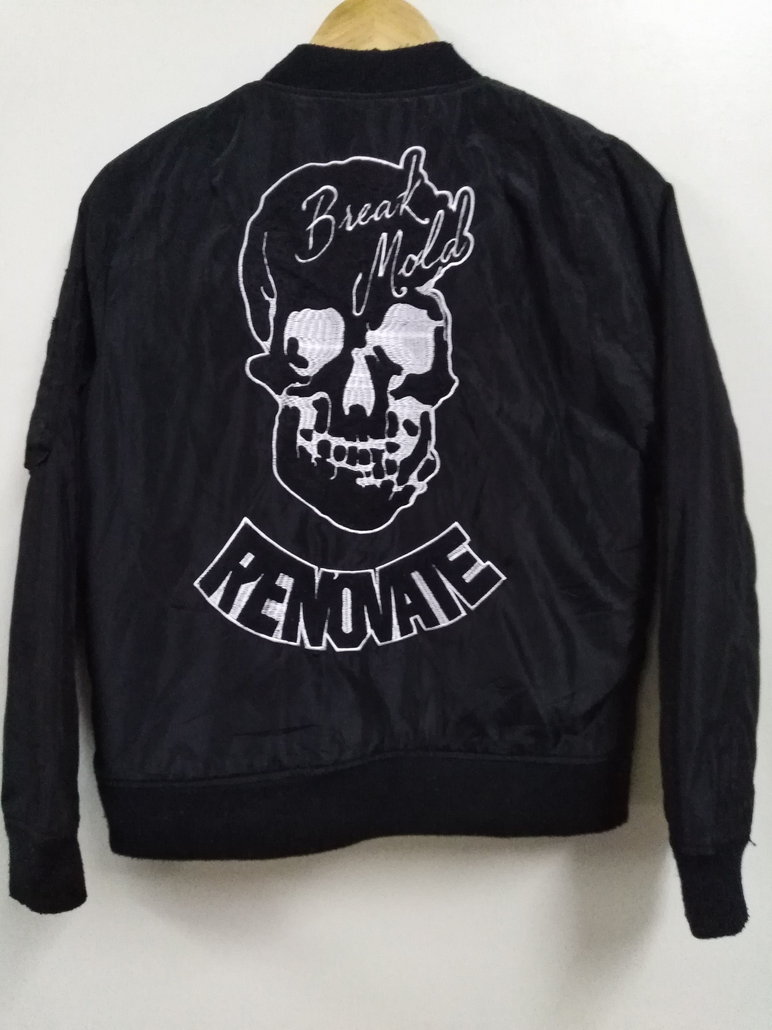 image of 20471120 x Beauty Beast Sureve Skull Punk Jacket in Black, Men's (Size Medium)