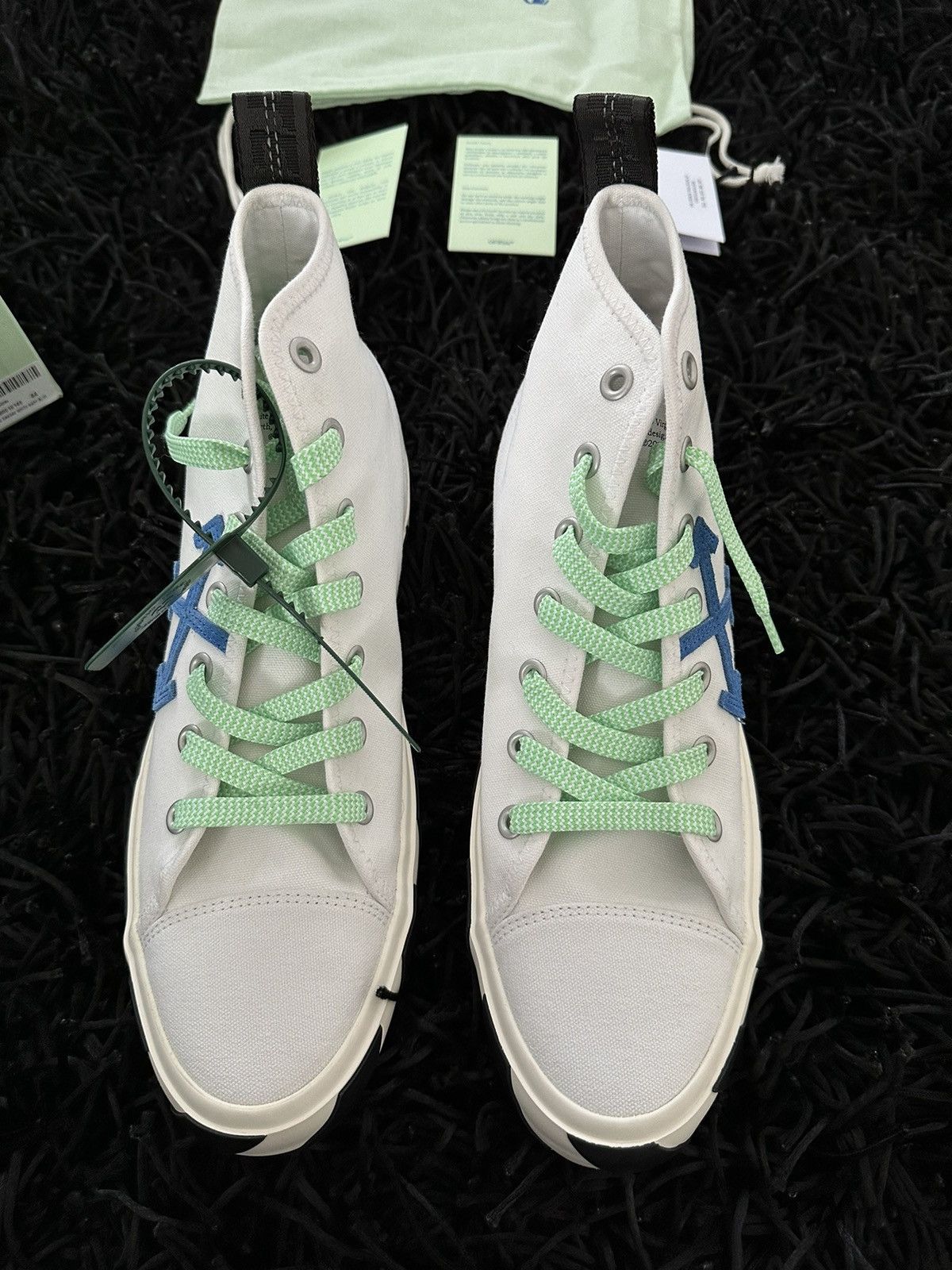 Off-White Off-White Vulc Sneakers Size US 11 / EU 44 - 4 Thumbnail