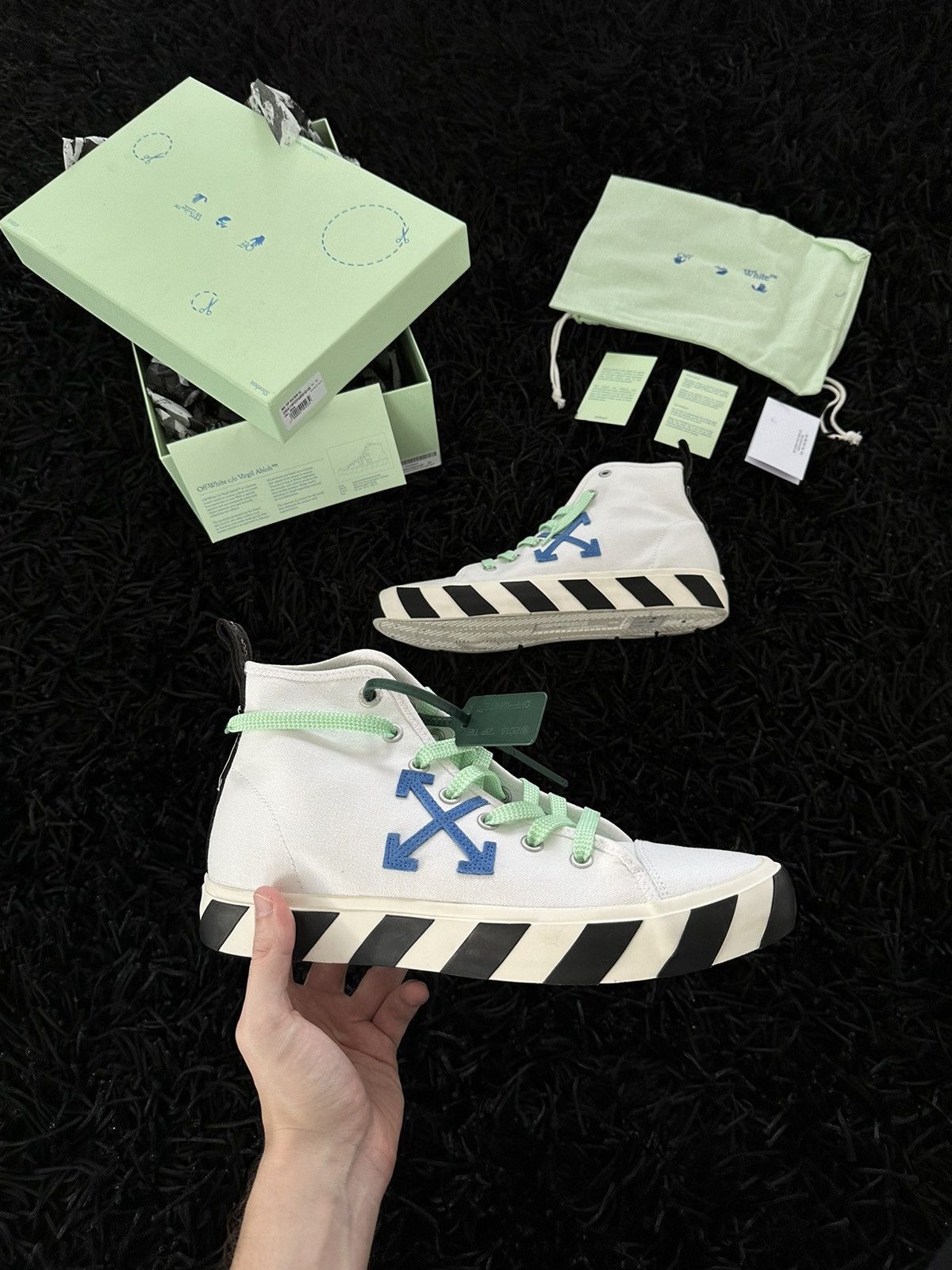Off-White Off-White Vulc Sneakers Size US 11 / EU 44 - 1 Thumbnail