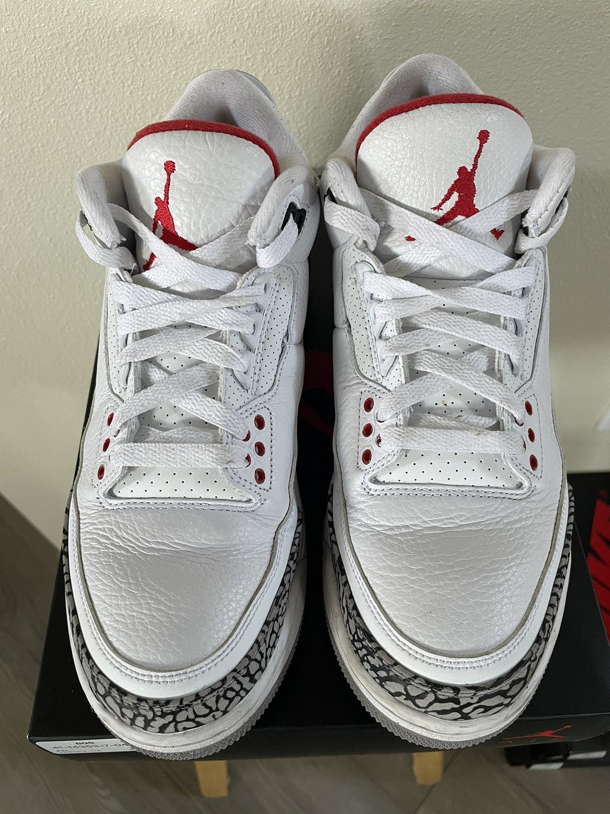 Jordan Brand × Nike Custom Air Jordan 3 Hall of Fame Size 8.5 Size US 8.5 / EU 41-42 - 2 Thumbnail