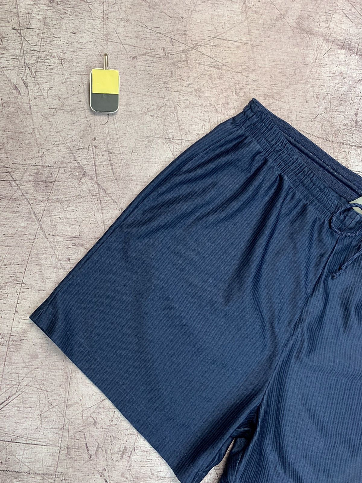 Nike Nike Dri Fit Vintage Mens Shorts Y2K Hype Size US 32 / EU 48 - 4 Thumbnail