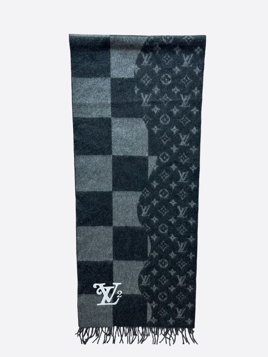 Louis Vuitton Nigo Grey Giant Damier Monogram Scarf – Savonches