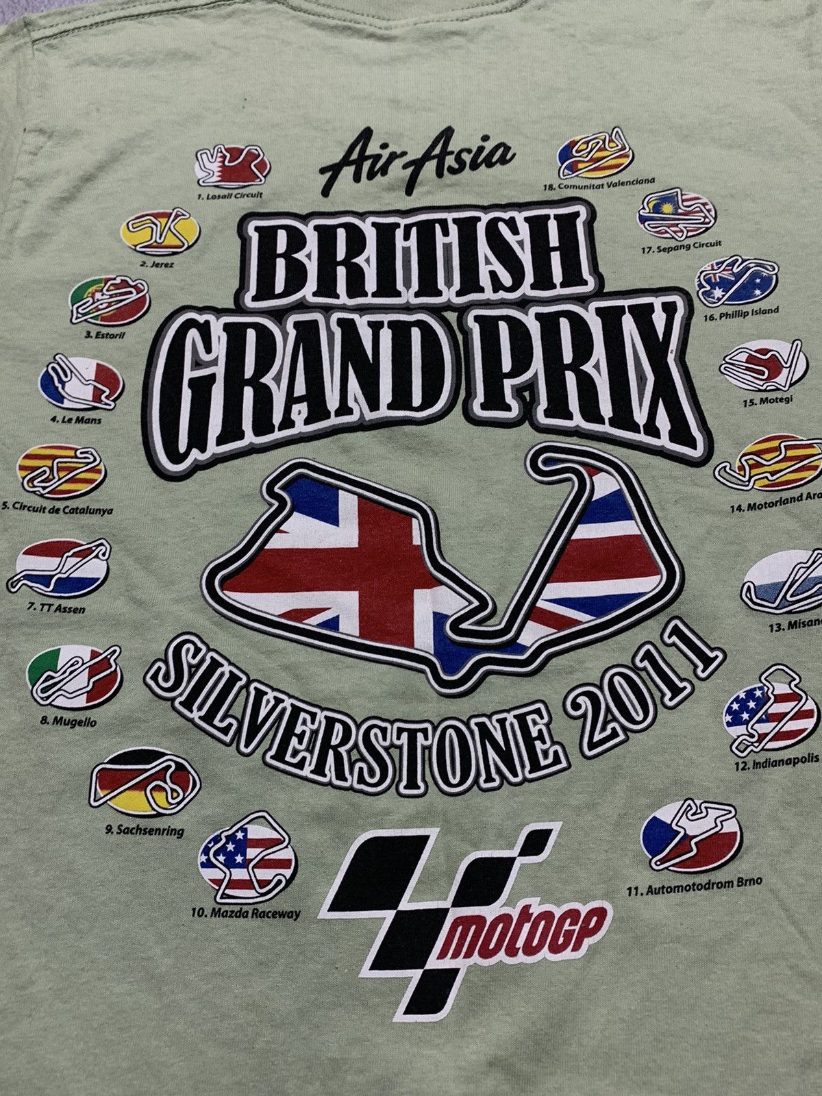 Vintage Vintage Y2K Silverstone Grand Prix MotoGP t-shirt size S Size US S / EU 44-46 / 1 - 4 Thumbnail