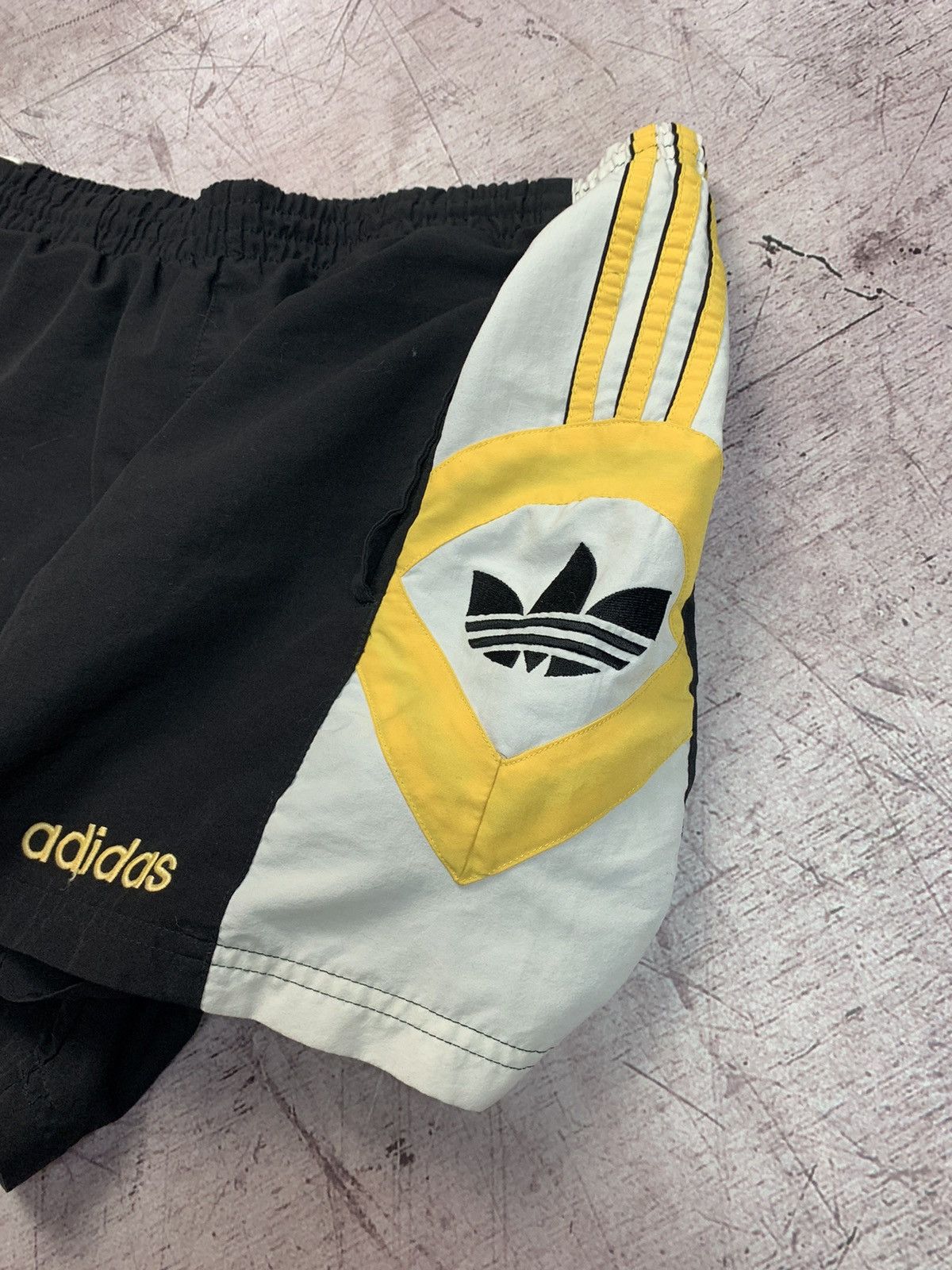 Adidas × Vintage Adidas Vintage Shorts Size US 32 / EU 48 - 6 Thumbnail