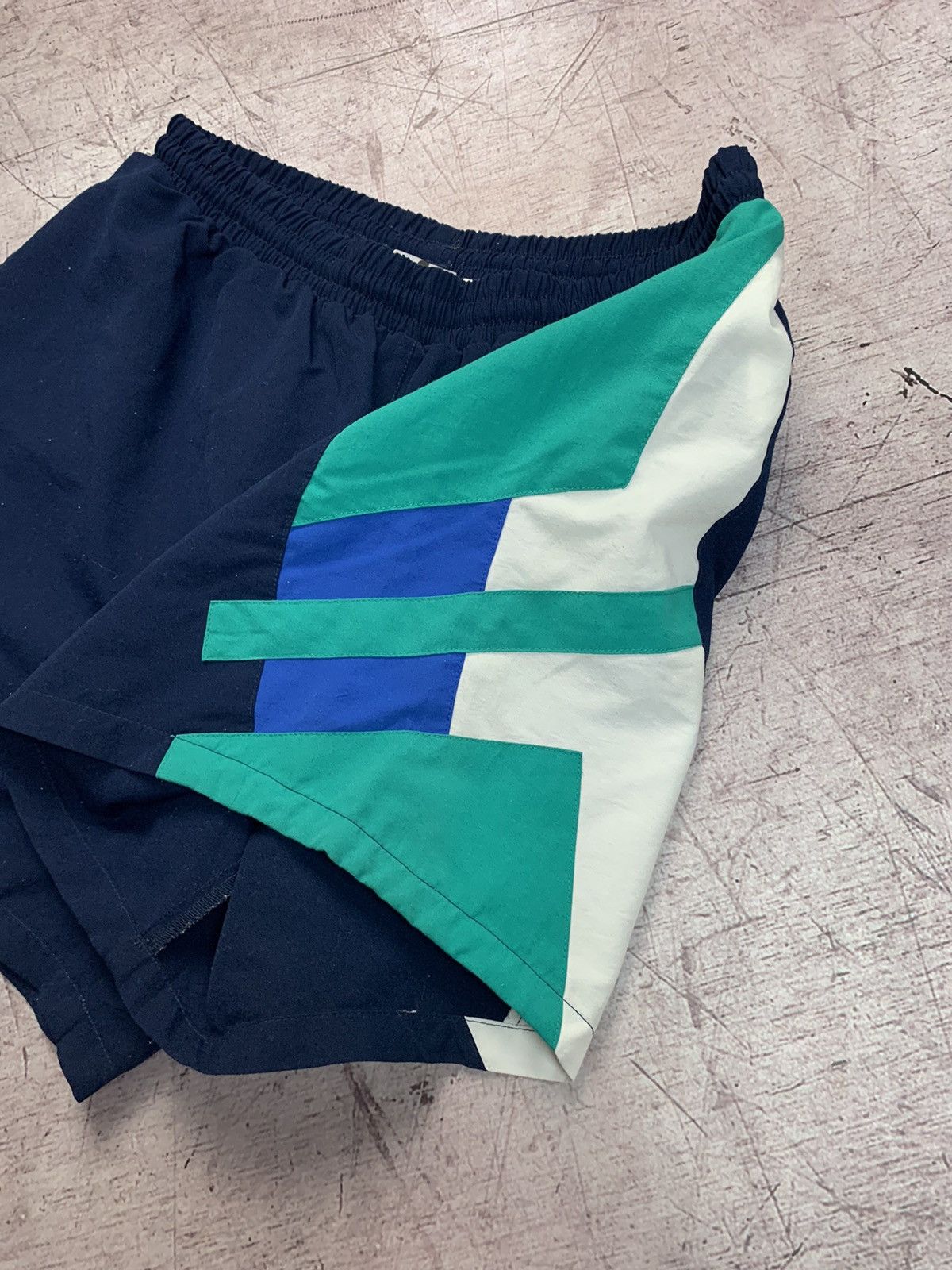 Adidas × Vintage Adidas Vintage 90s Shorts Size US 32 / EU 48 - 6 Thumbnail