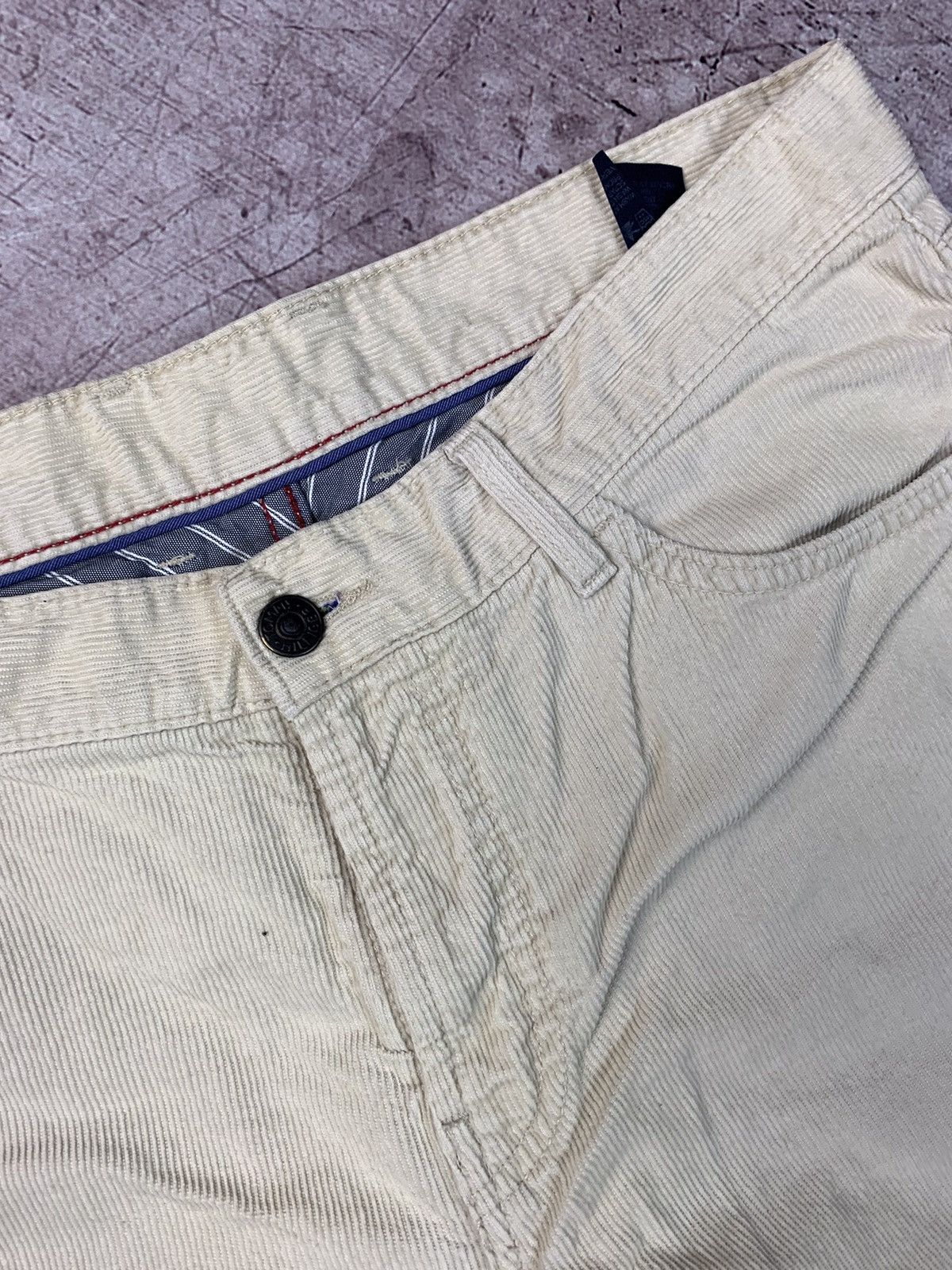 Tommy Hilfiger × Vintage Vintage Tommy Hilfiger Corduroy Pants Size US 34 / EU 50 - 6 Thumbnail