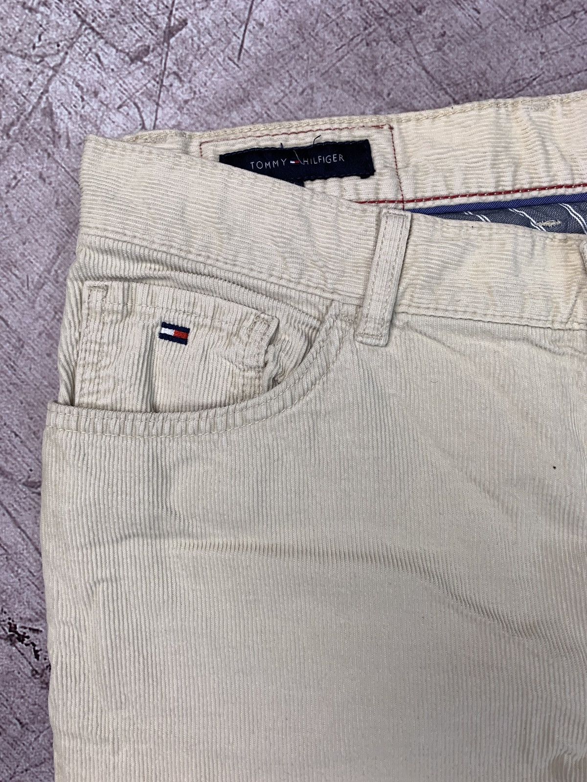 Tommy Hilfiger × Vintage Vintage Tommy Hilfiger Corduroy Pants Size US 34 / EU 50 - 7 Thumbnail
